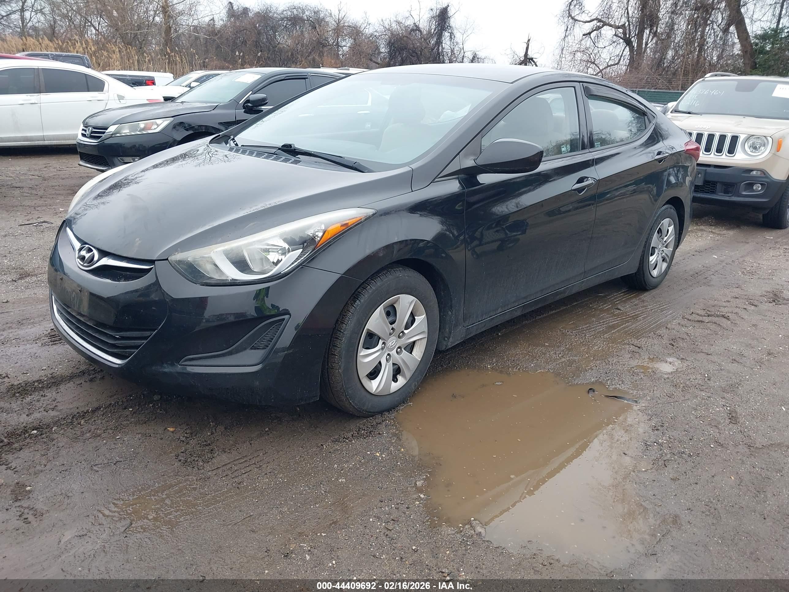 HYUNDAI ELANTRA image 2