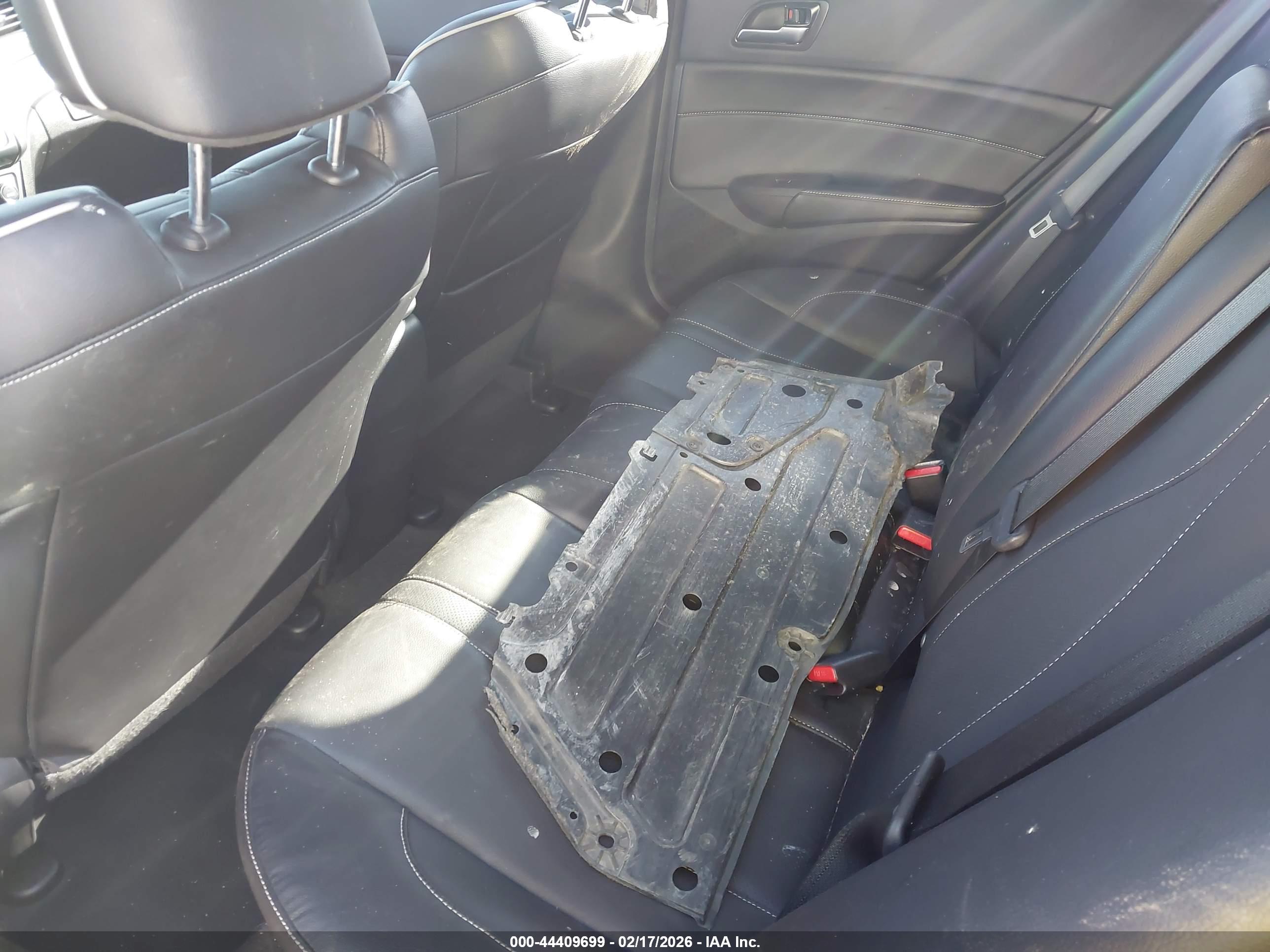 ACURA ILX image 8