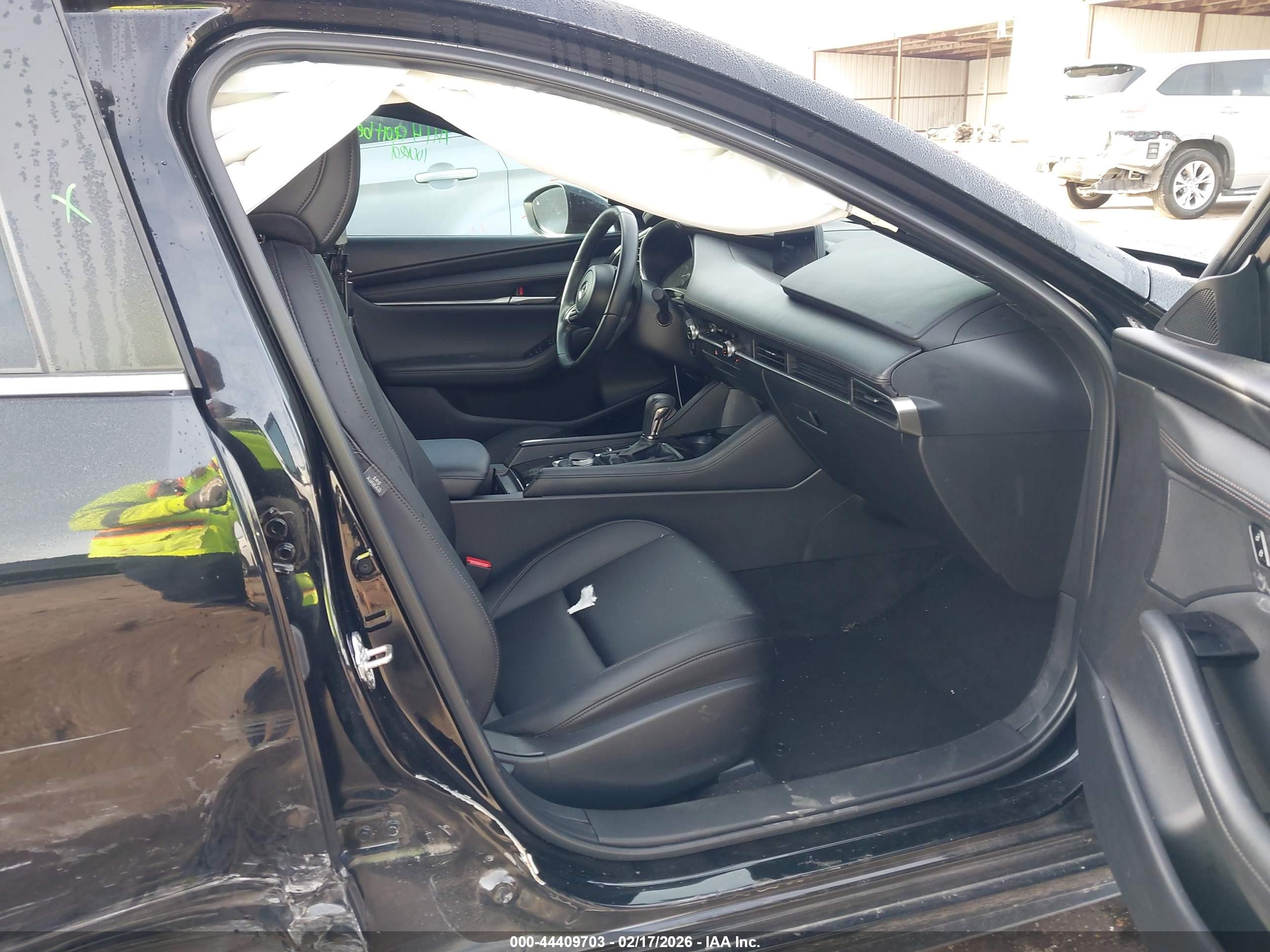 MAZDA MAZDA3 image 5