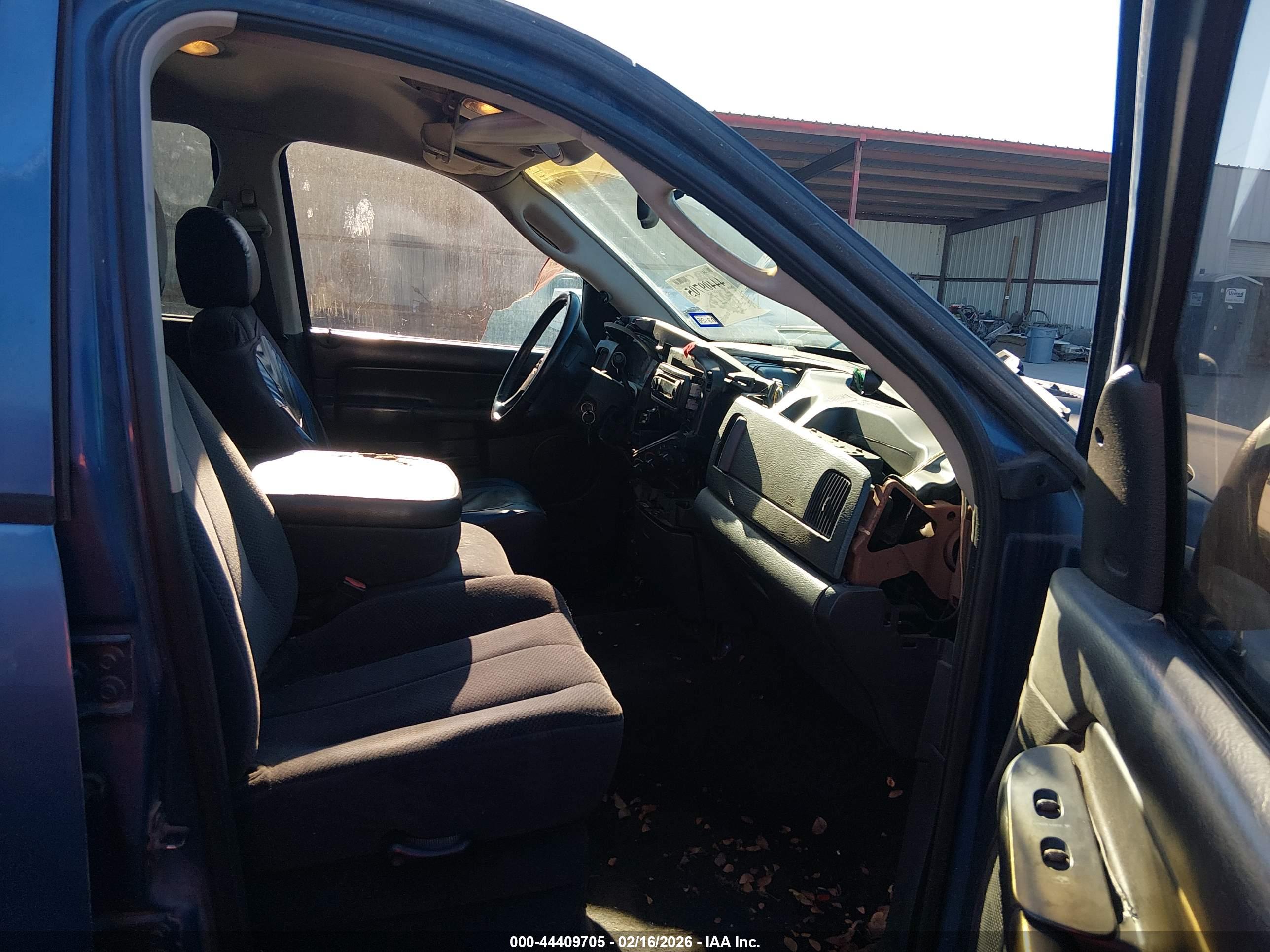 DODGE RAM image 5