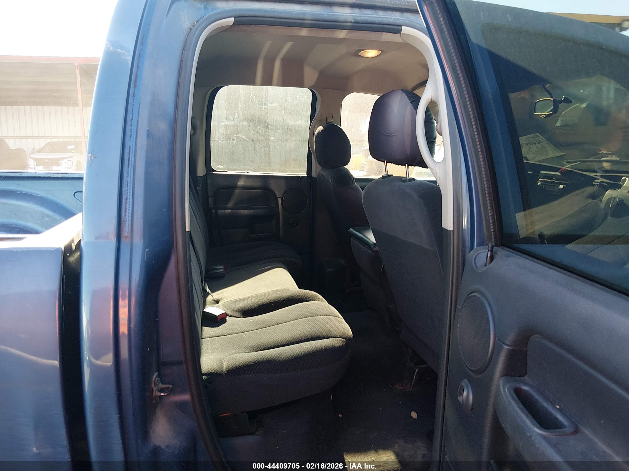 DODGE RAM image 8