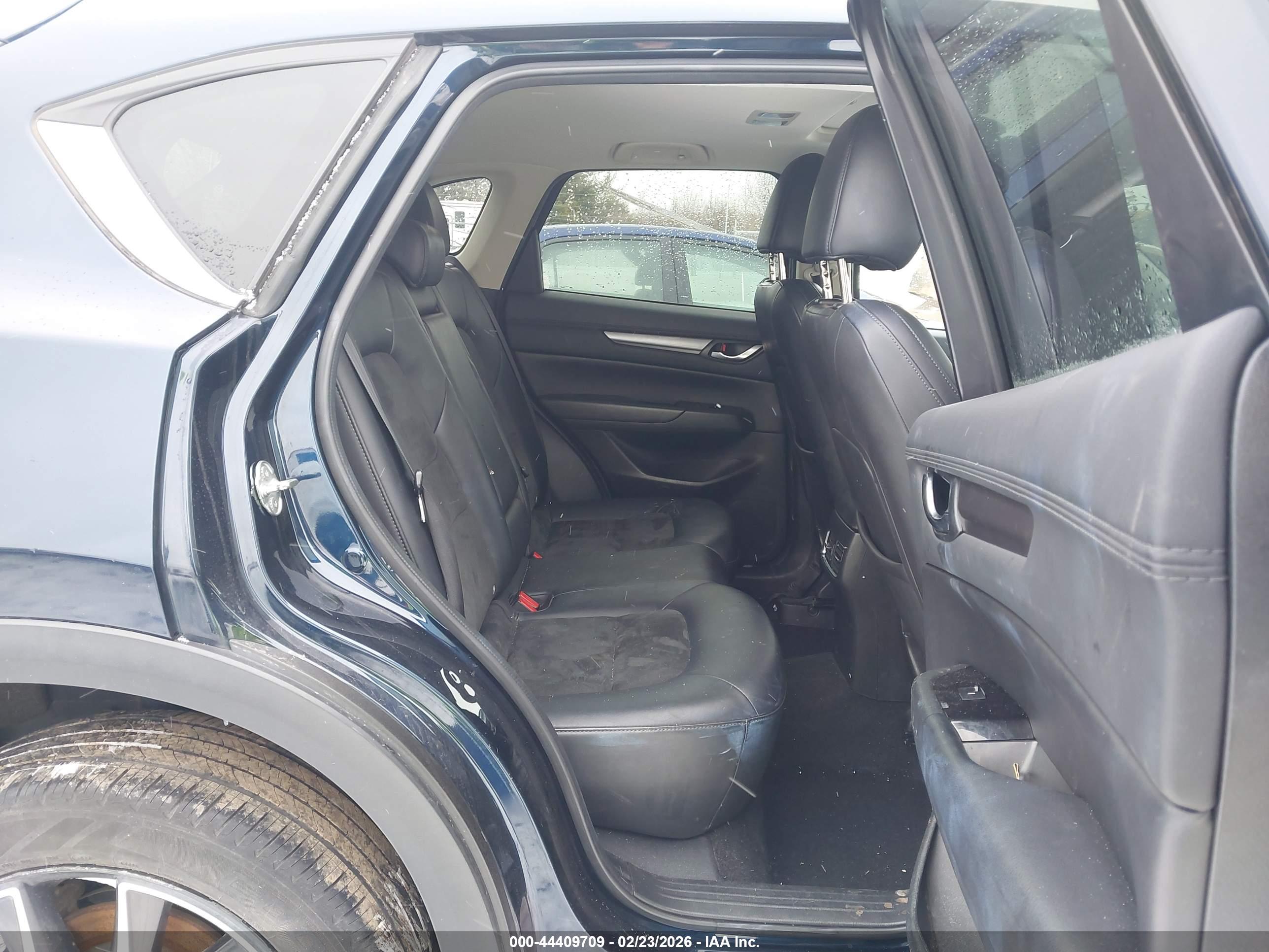 MAZDA CX-5 image 8
