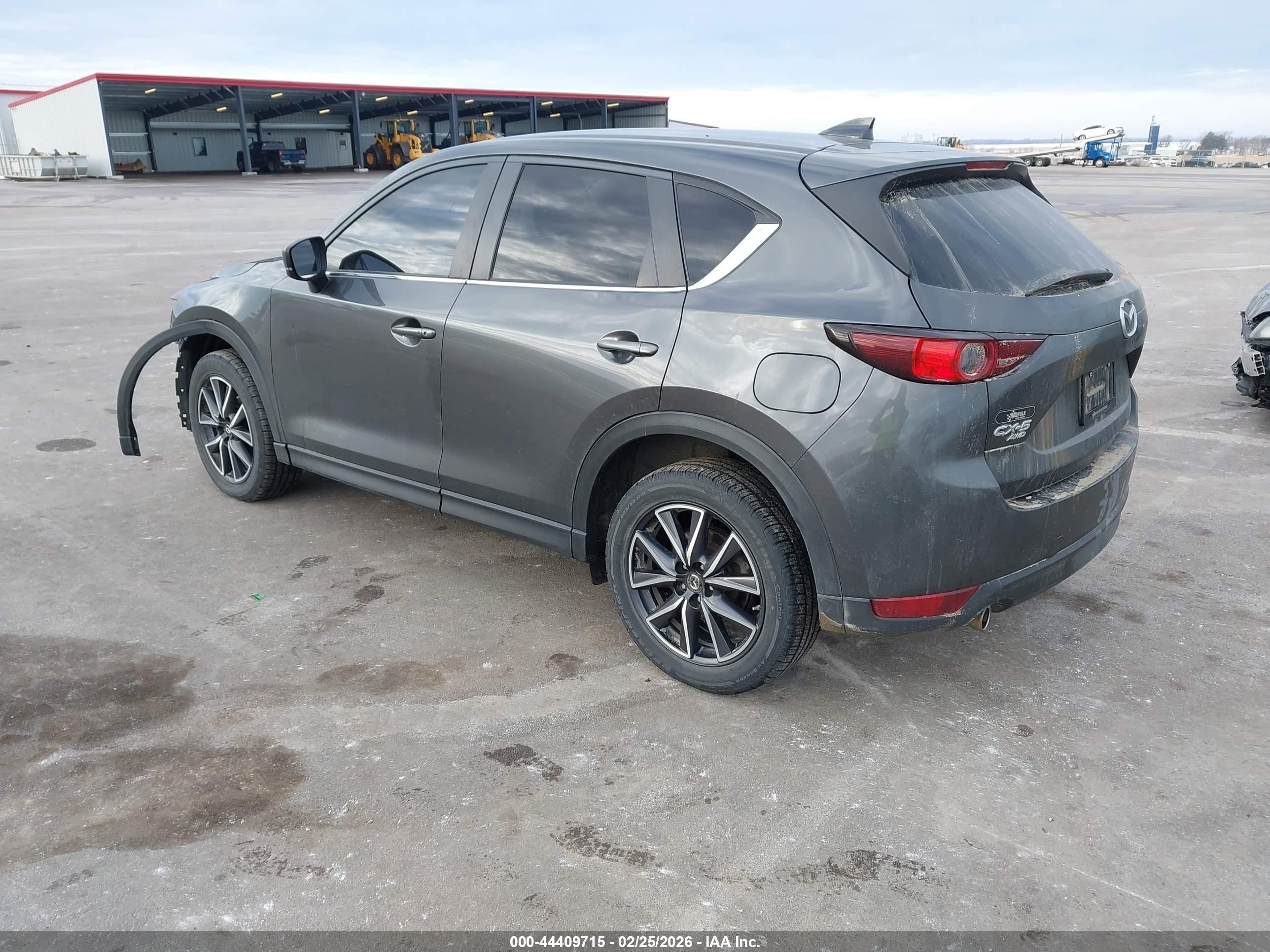MAZDA CX-5 image 3