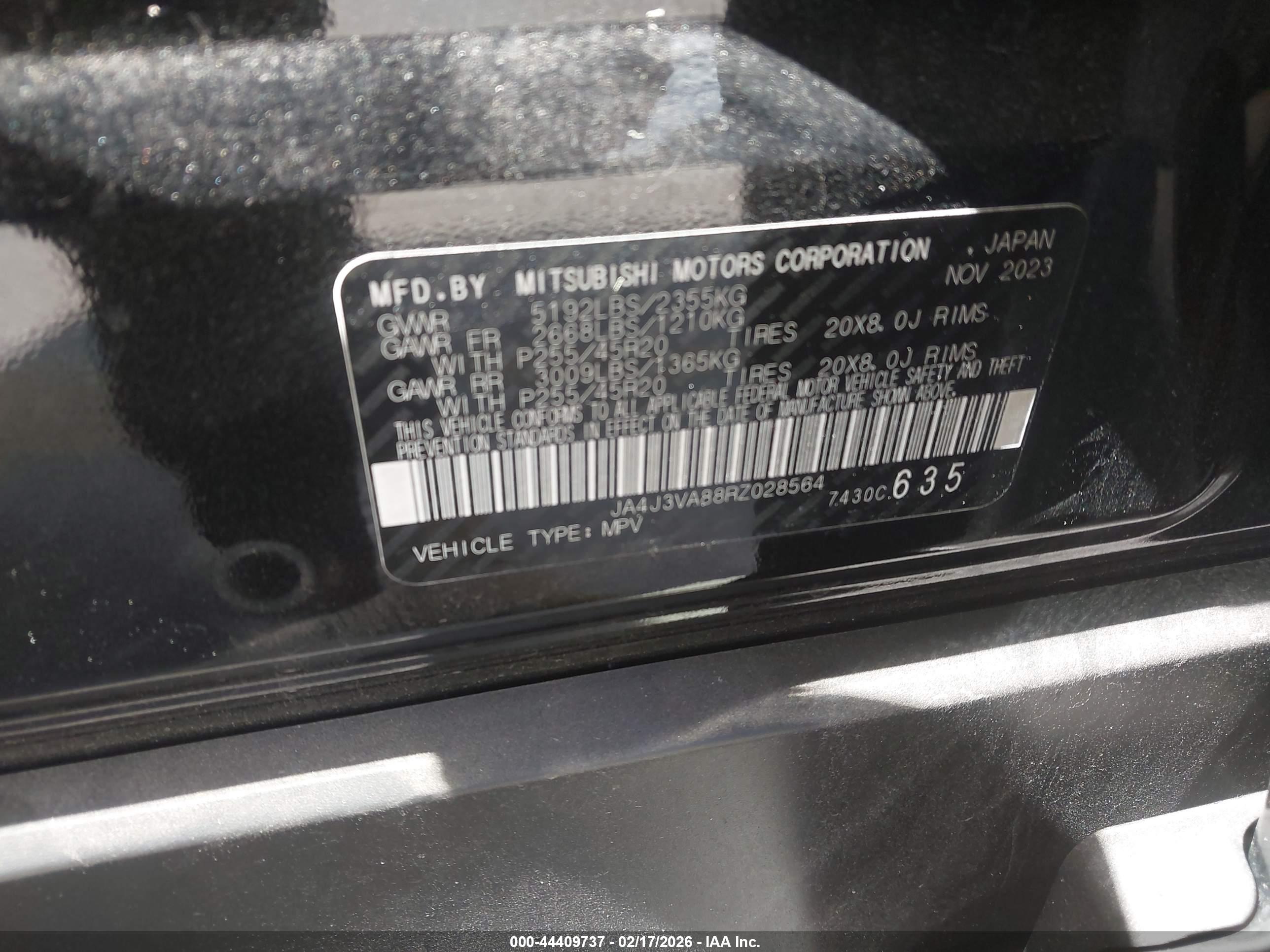 MITSUBISHI OUTLANDER image 9