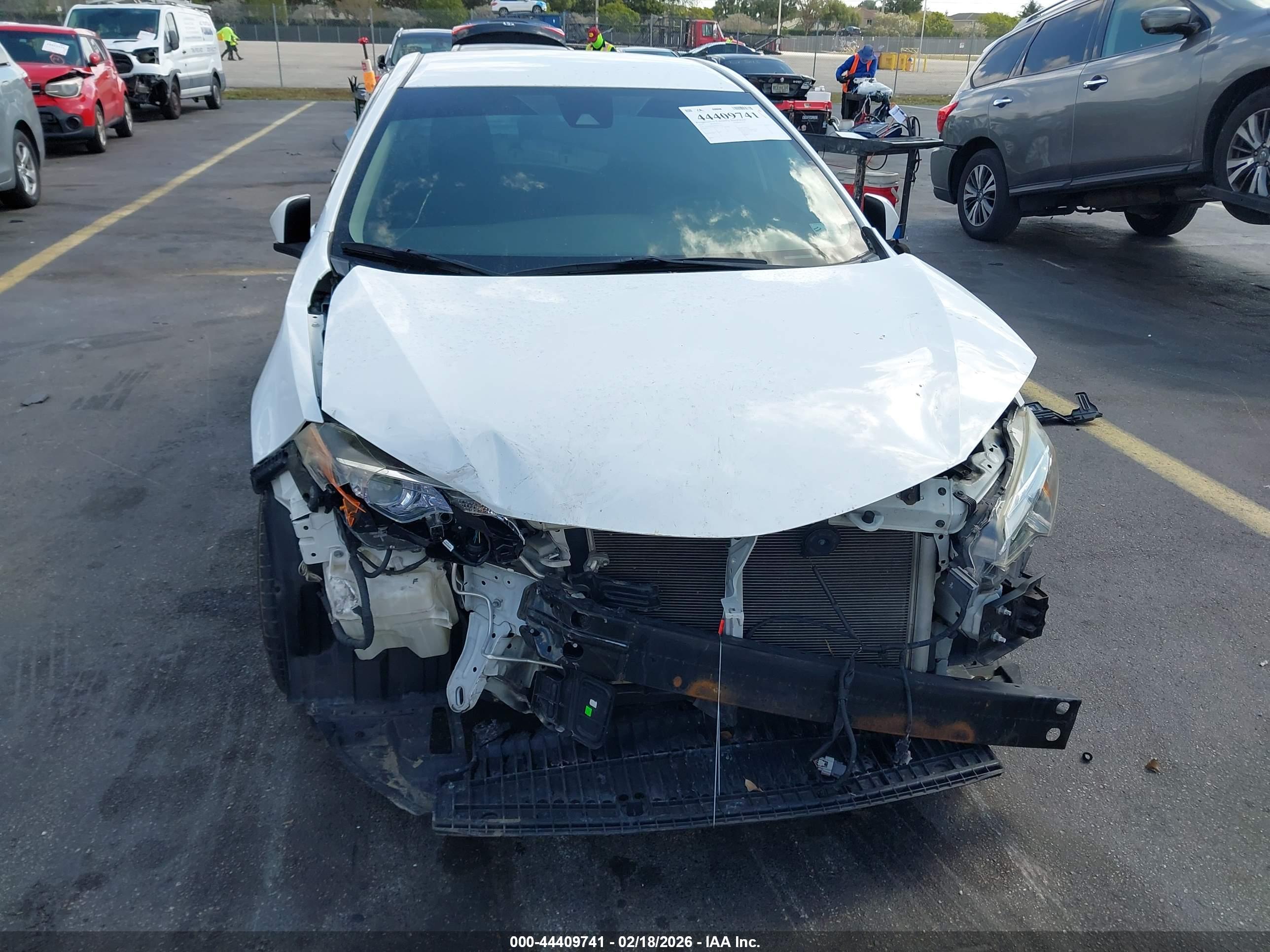 TOYOTA COROLLA image 6