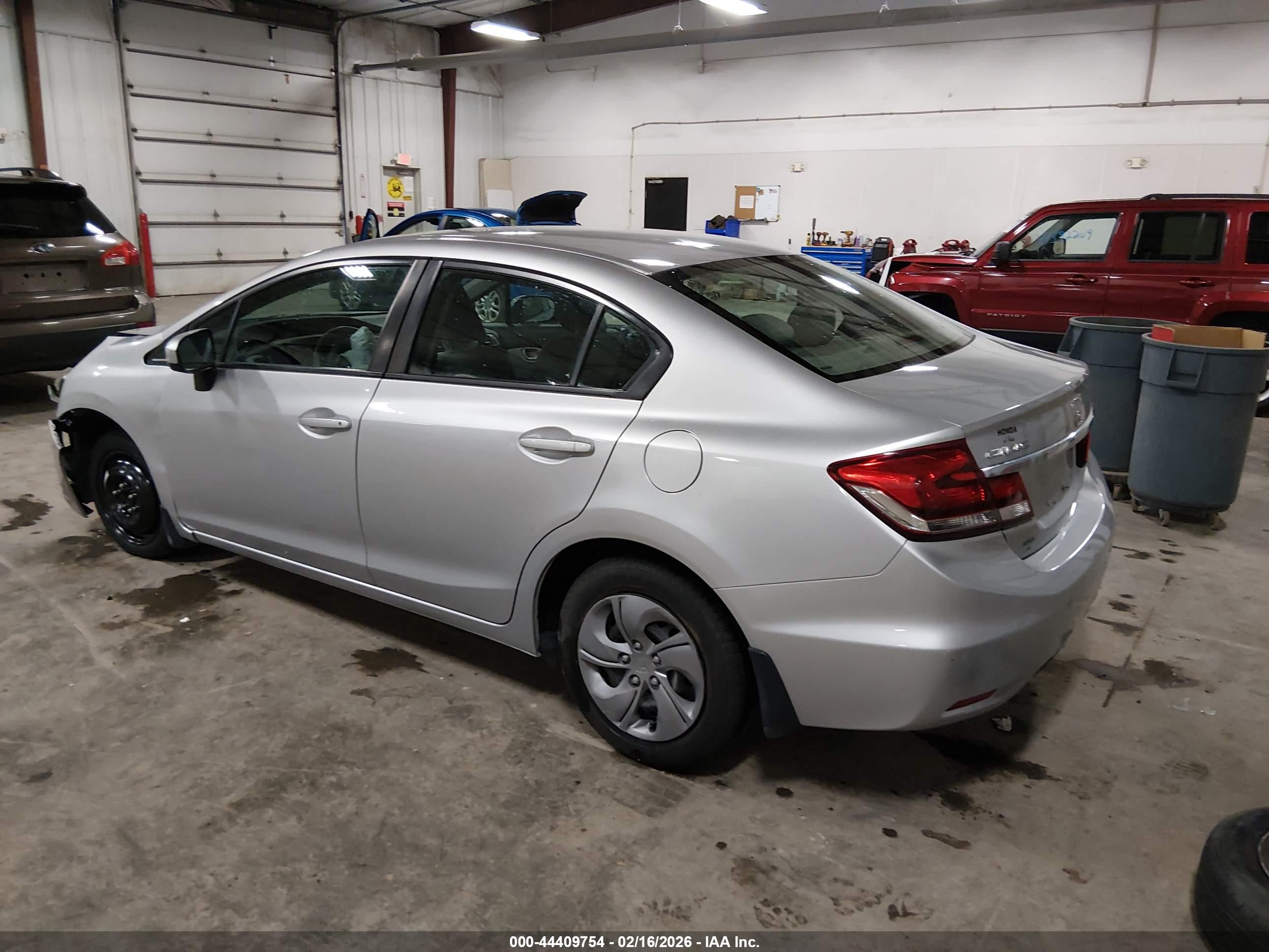 HONDA CIVIC image 3