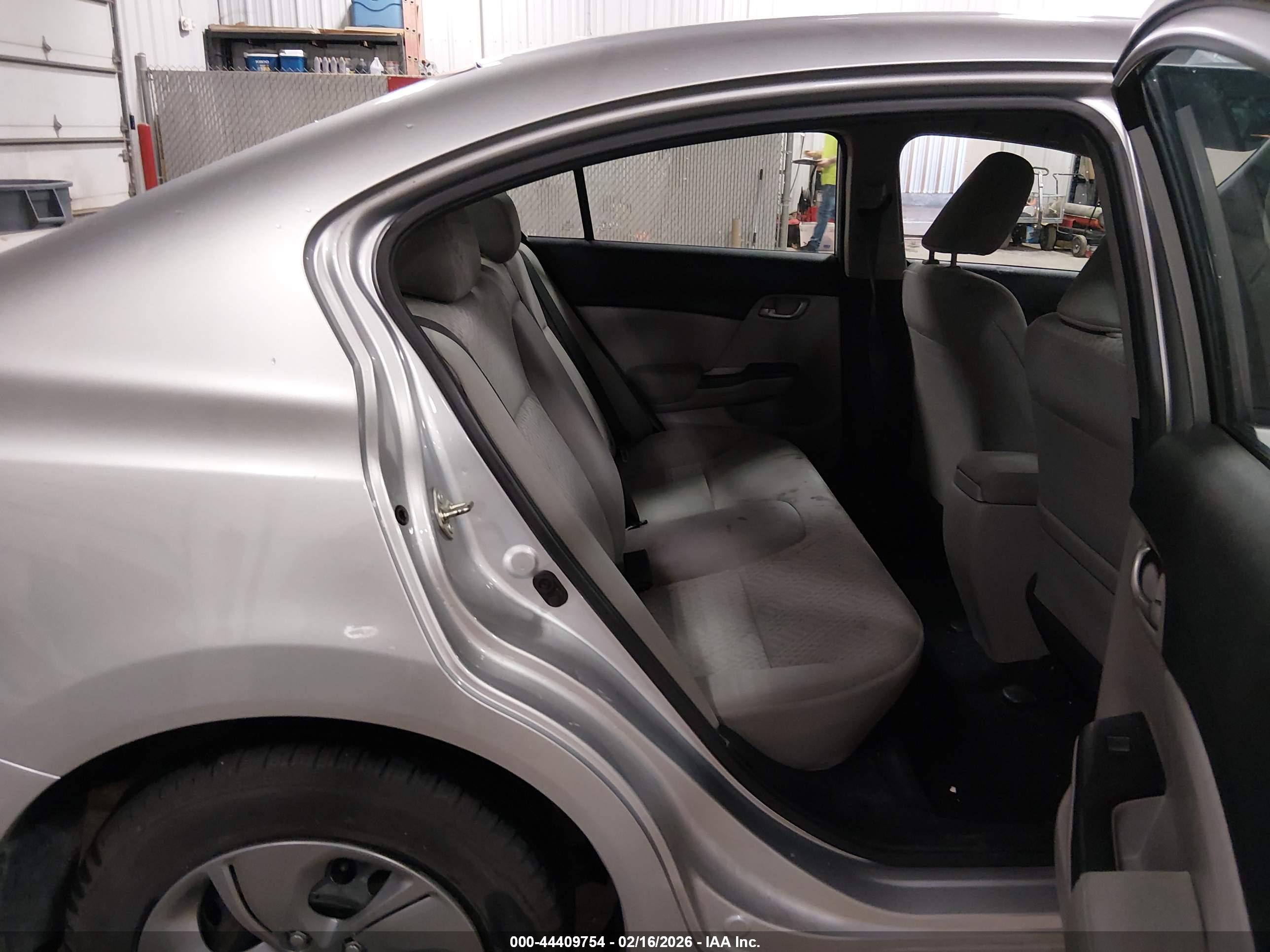 HONDA CIVIC image 8