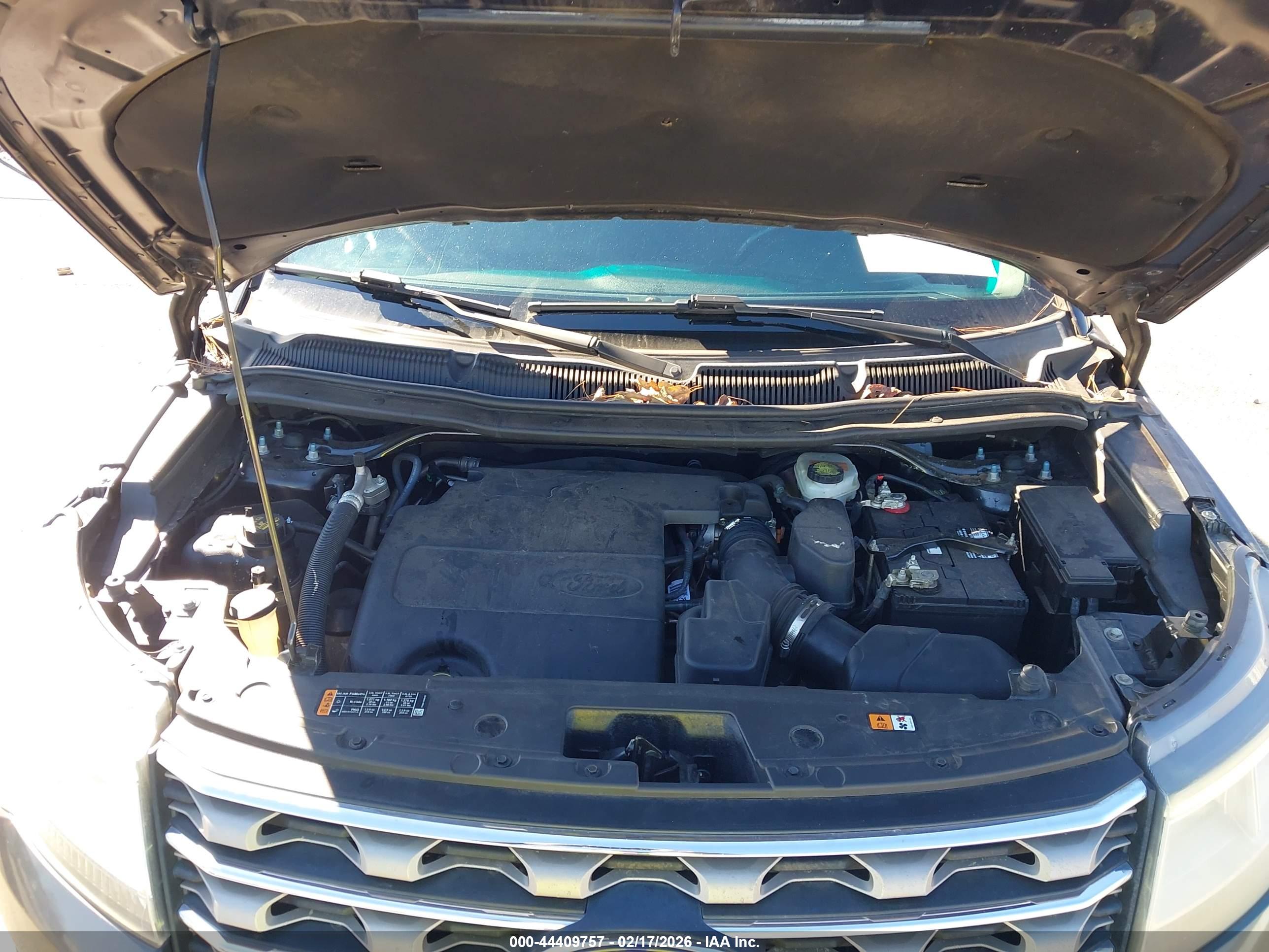 FORD EXPLORER image 10