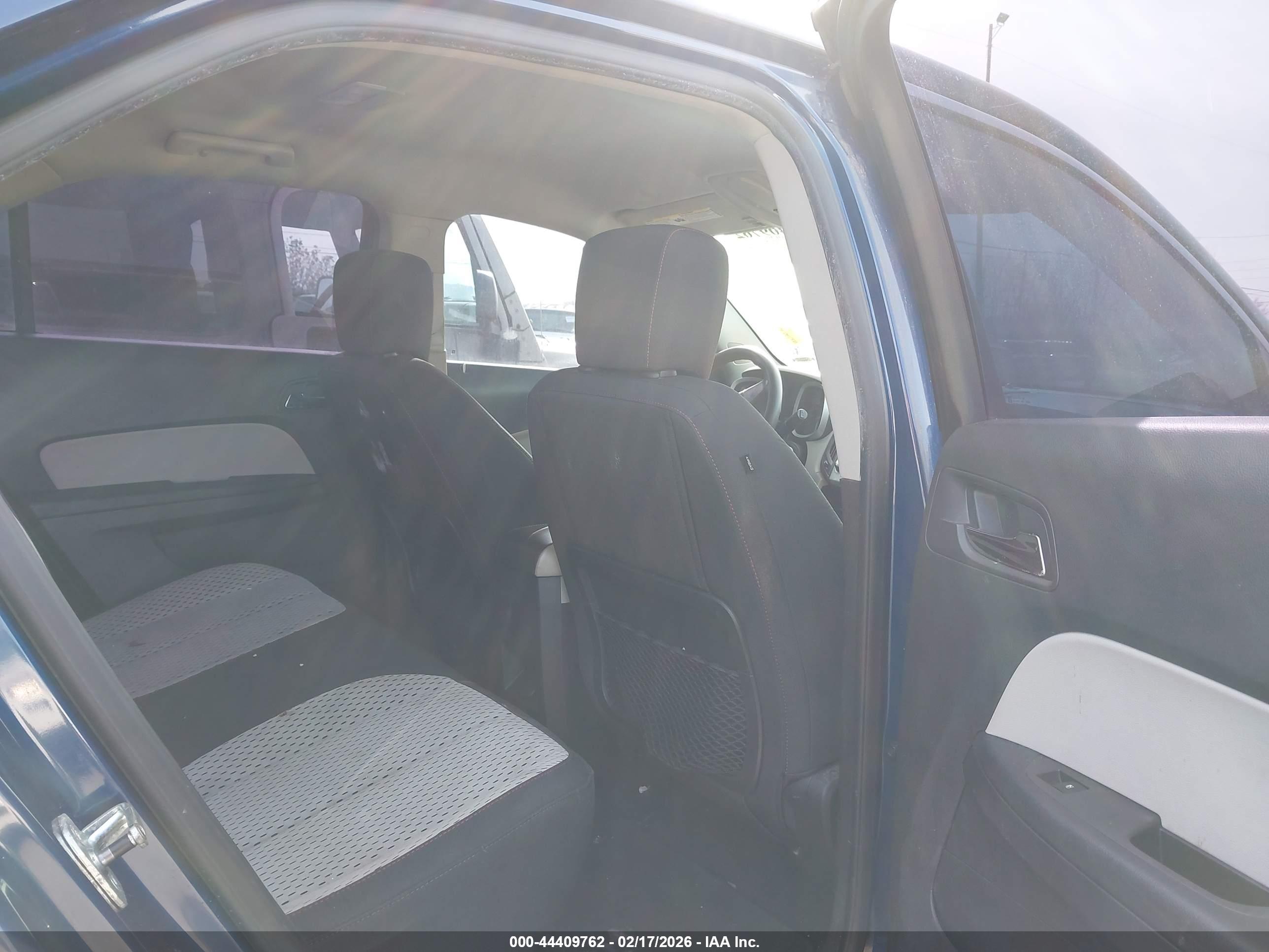 CHEVROLET EQUINOX image 8