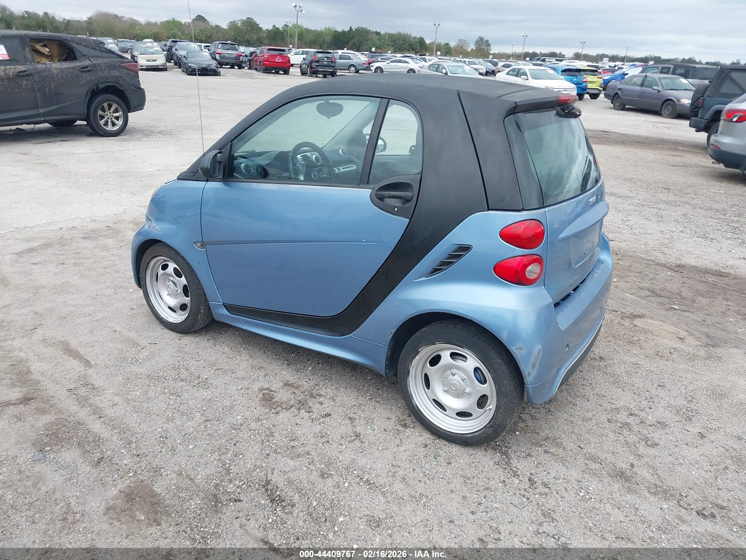 SMART FORTWO image 3