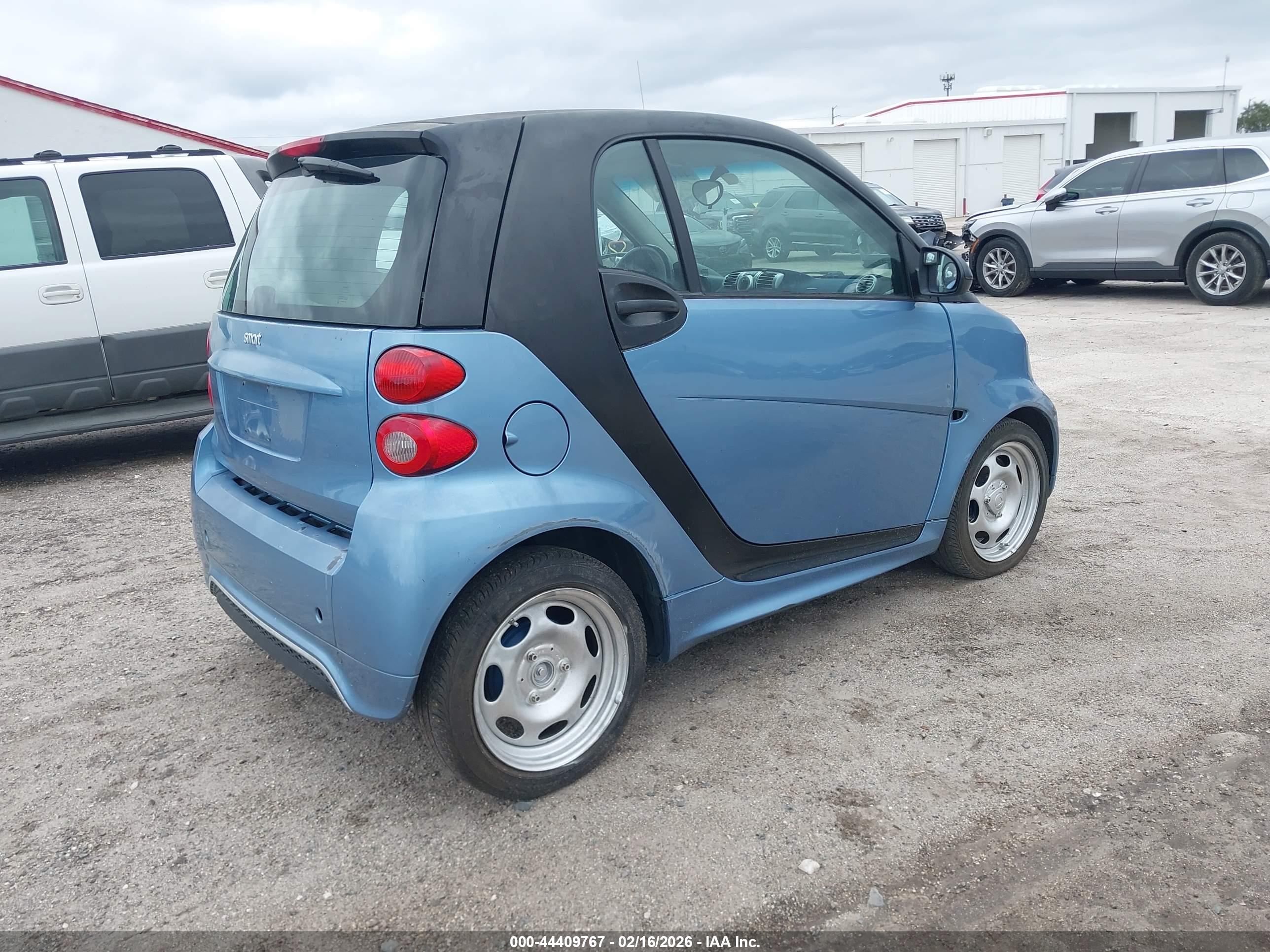 SMART FORTWO image 4