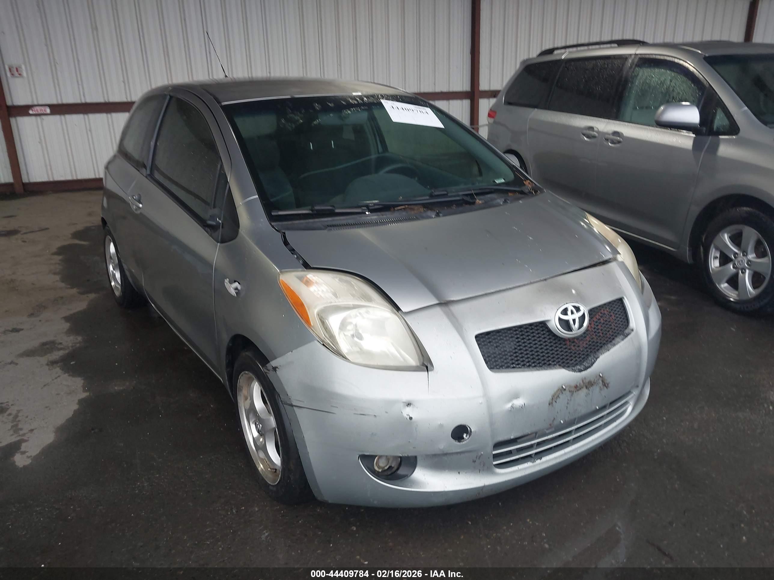 TOYOTA YARIS image 6