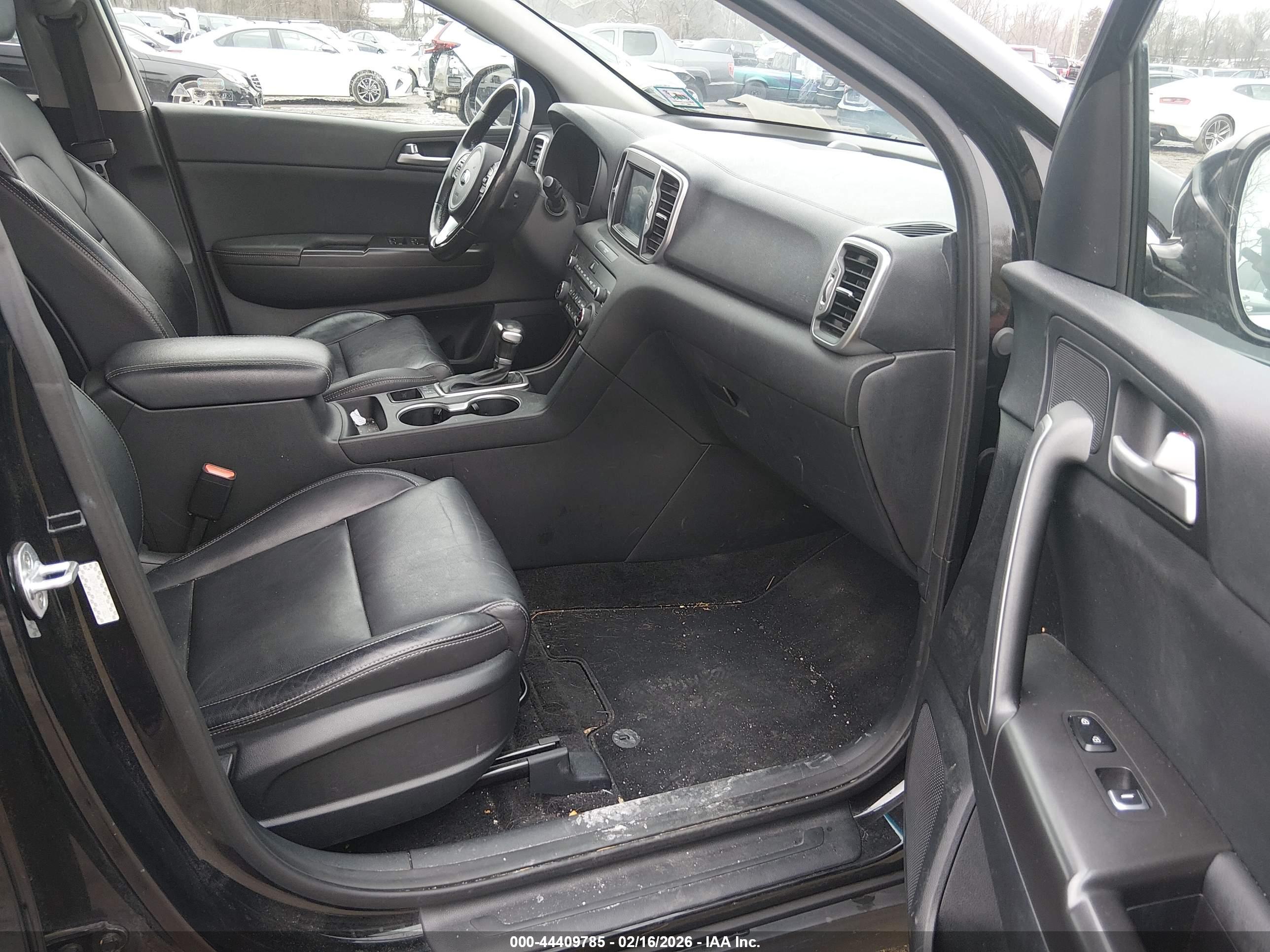 KIA SPORTAGE image 5
