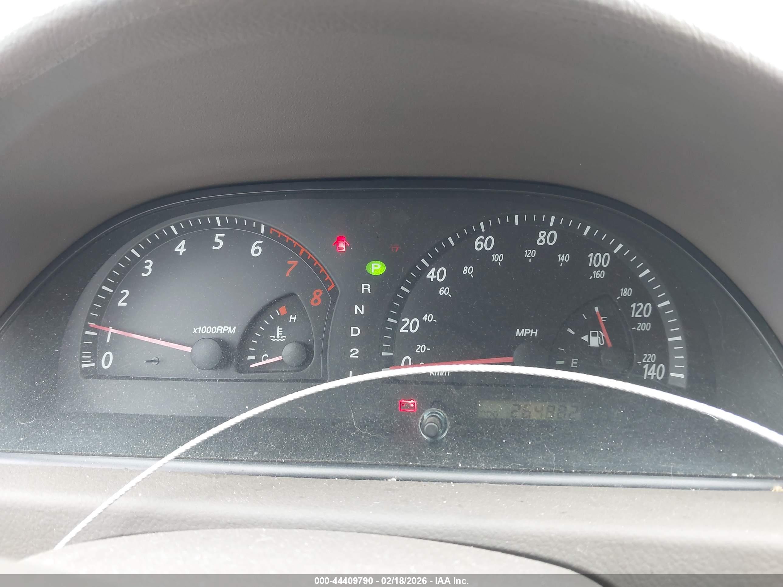TOYOTA CAMRY image 7