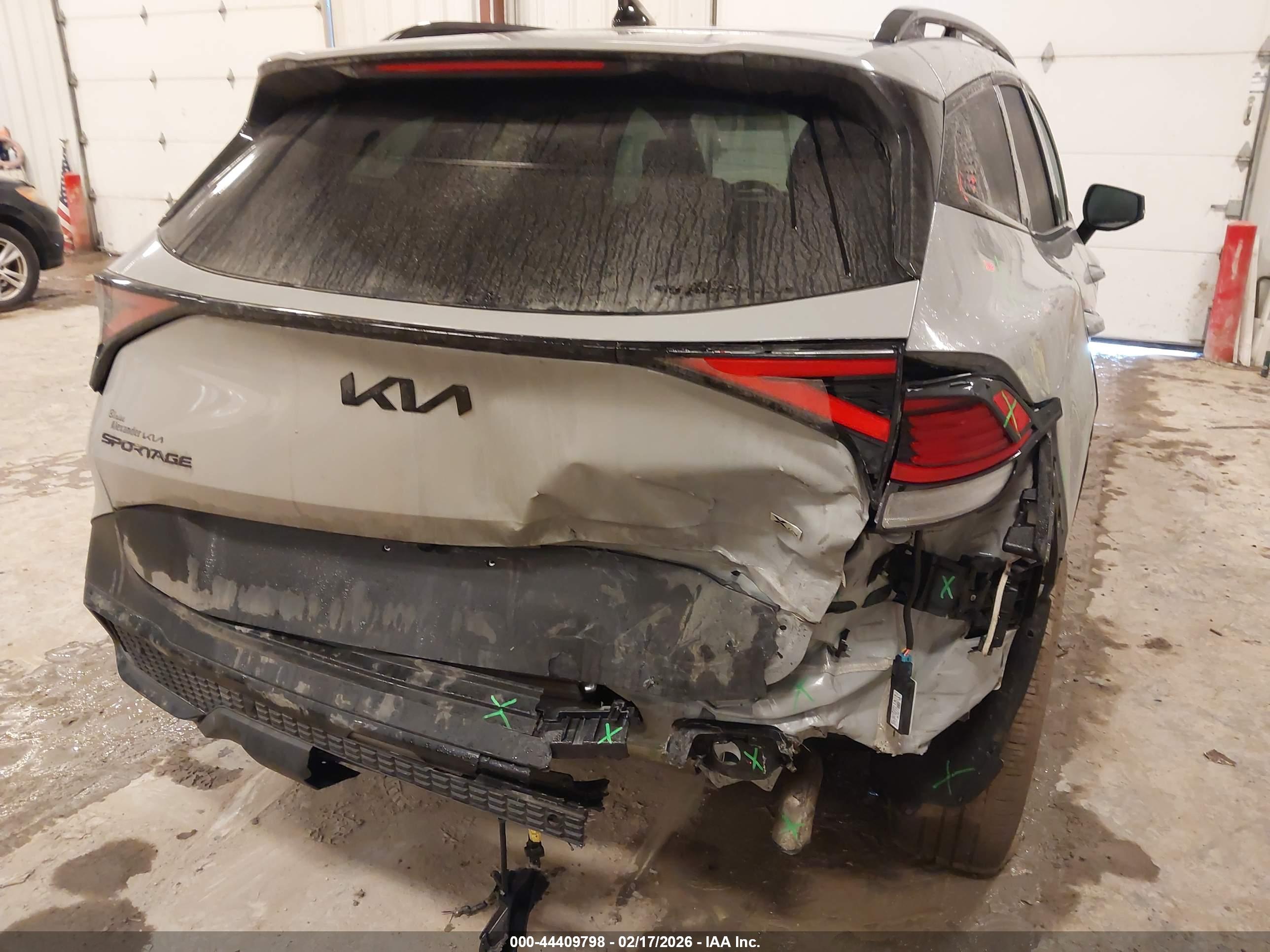 KIA SPORTAGE image 6