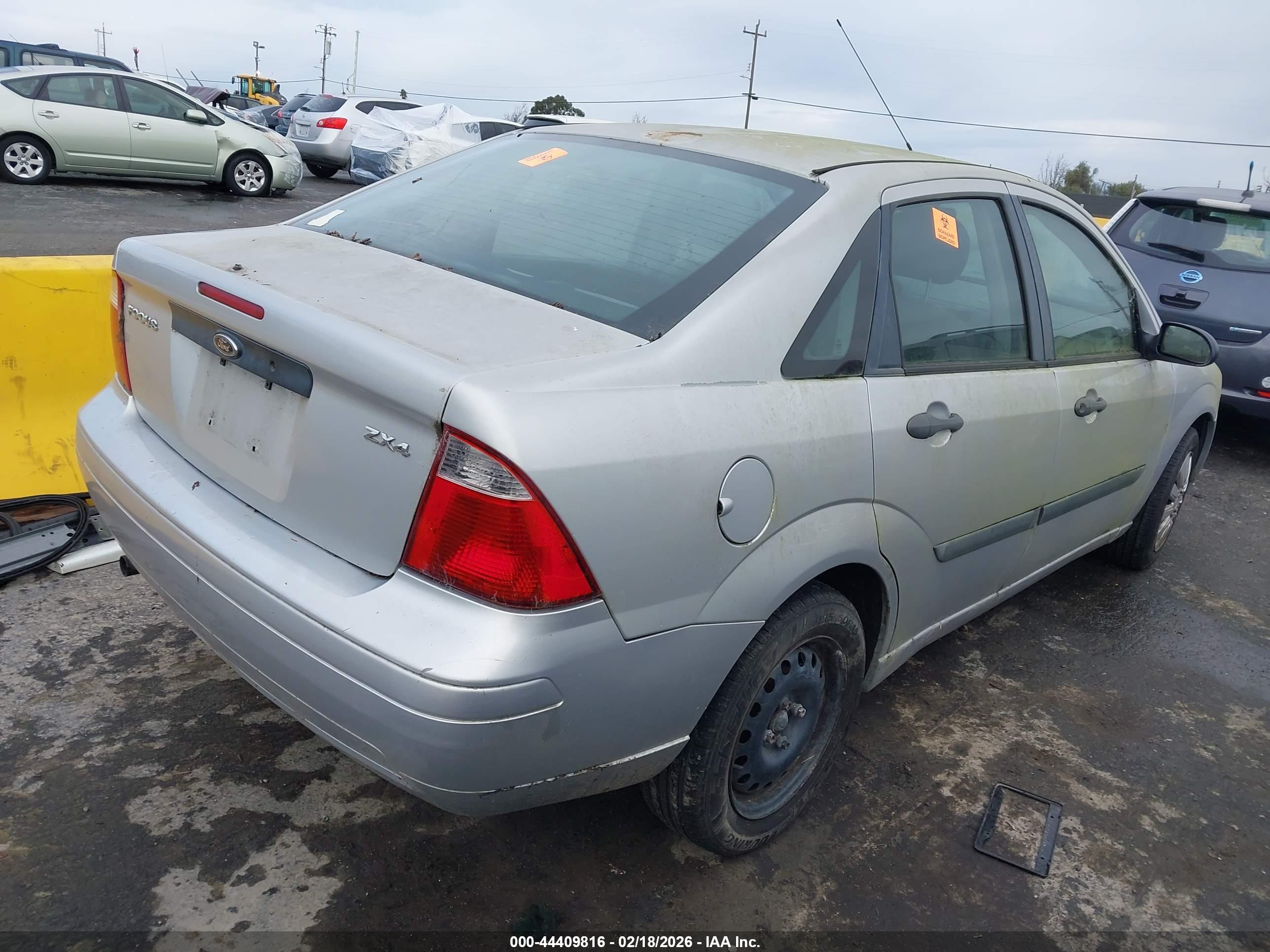 FORD FOCUS image 4