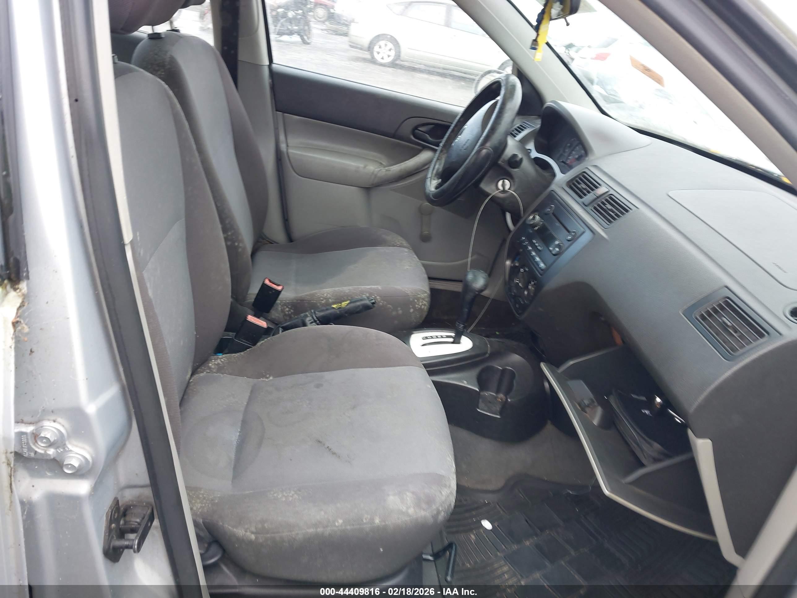 FORD FOCUS image 5