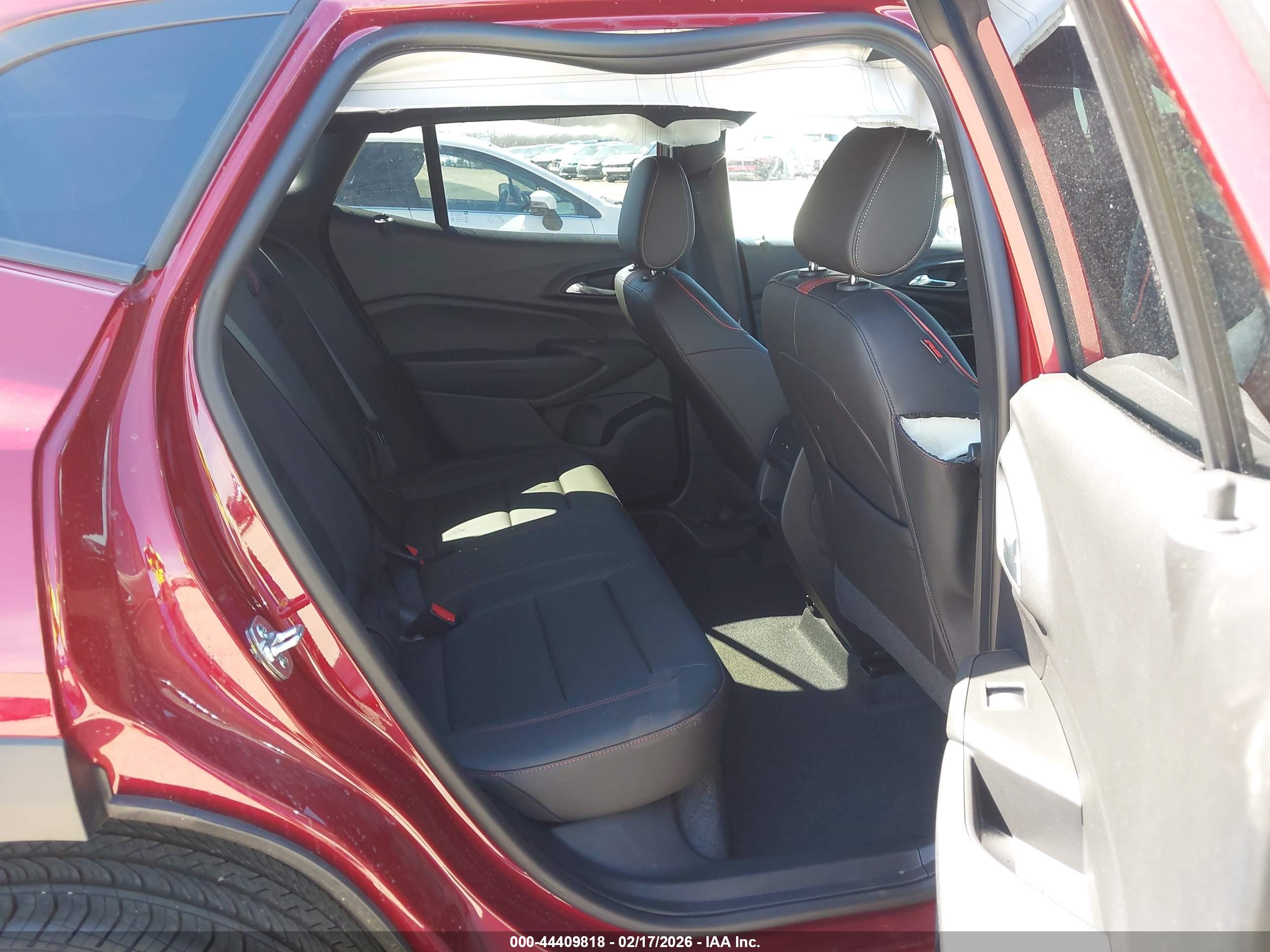 CHEVROLET TRAX image 8