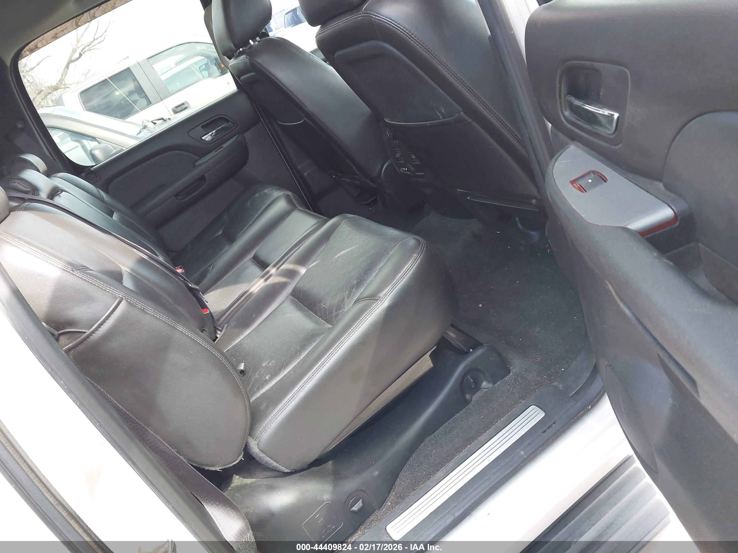 CHEVROLET AVALANCHE image 8