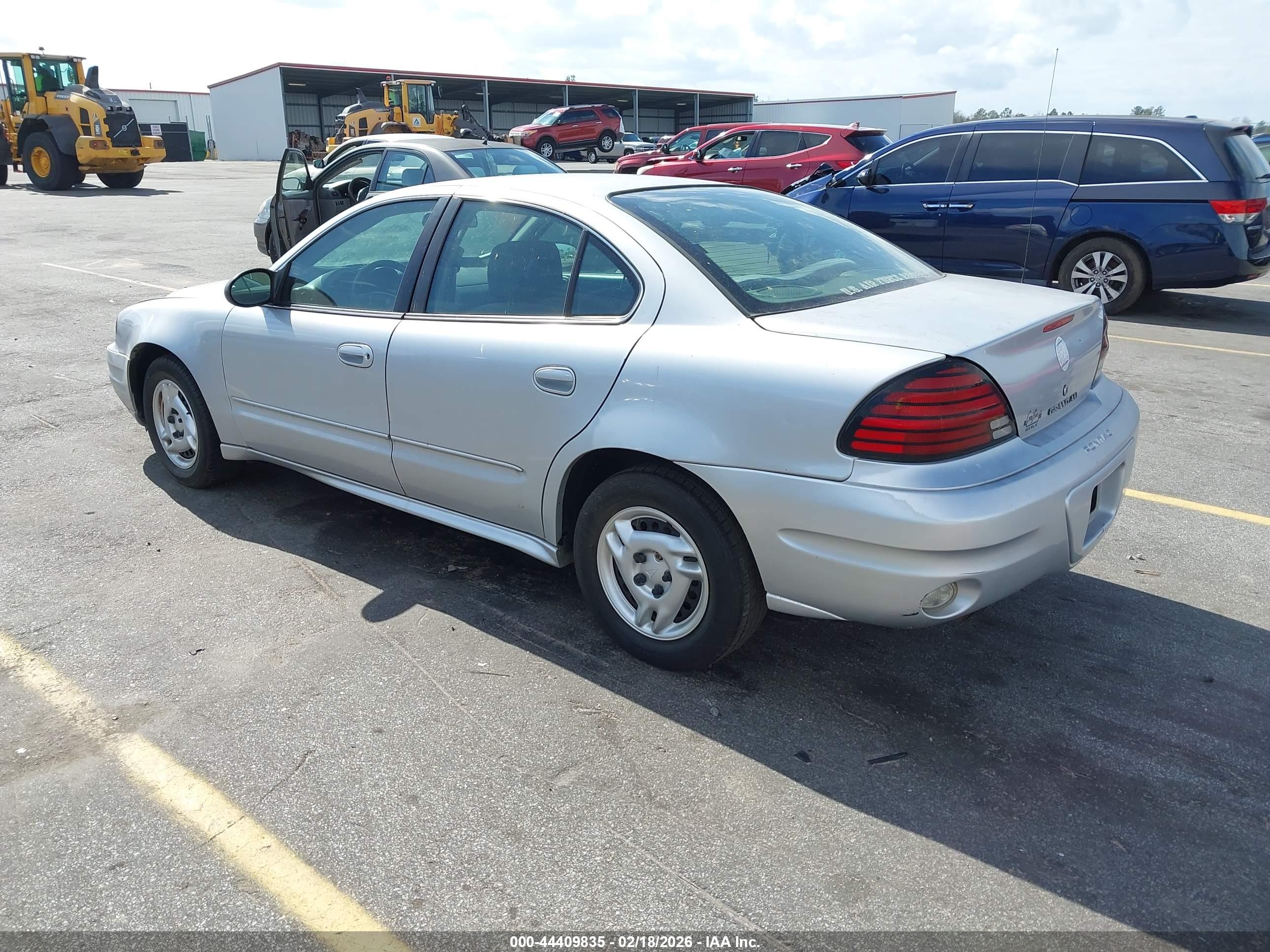 PONTIAC GRAND image 3