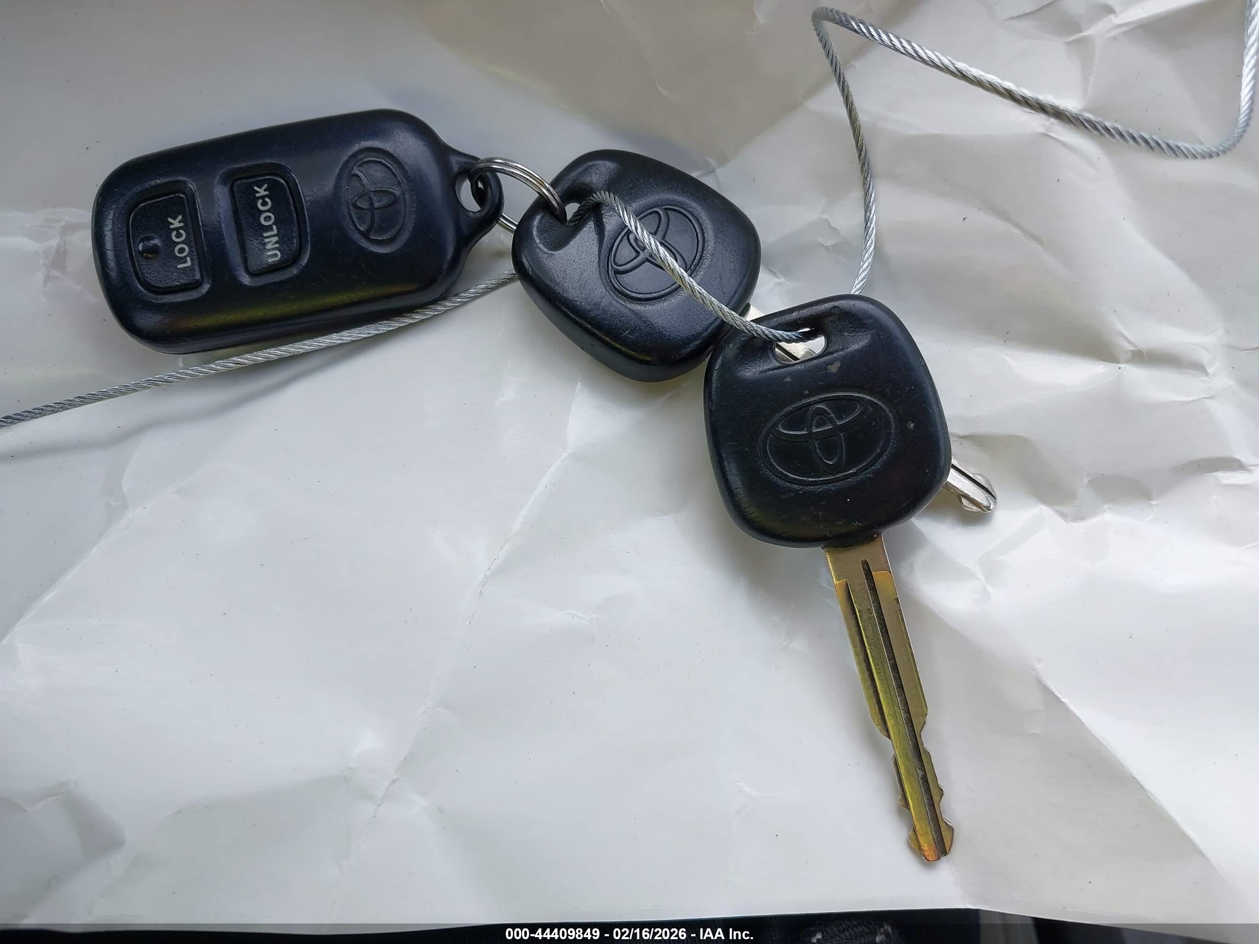 TOYOTA COROLLA image 11