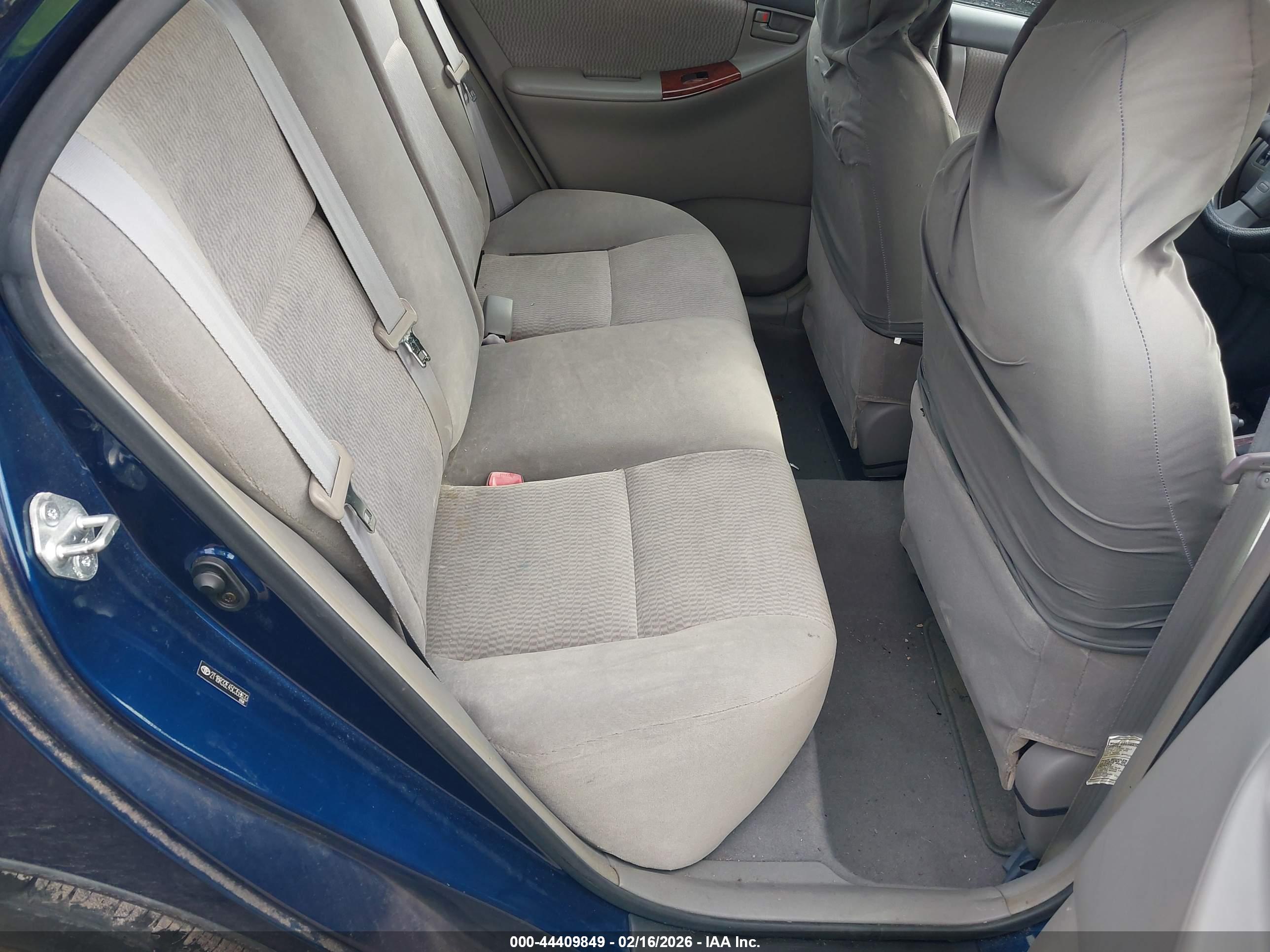 TOYOTA COROLLA image 8