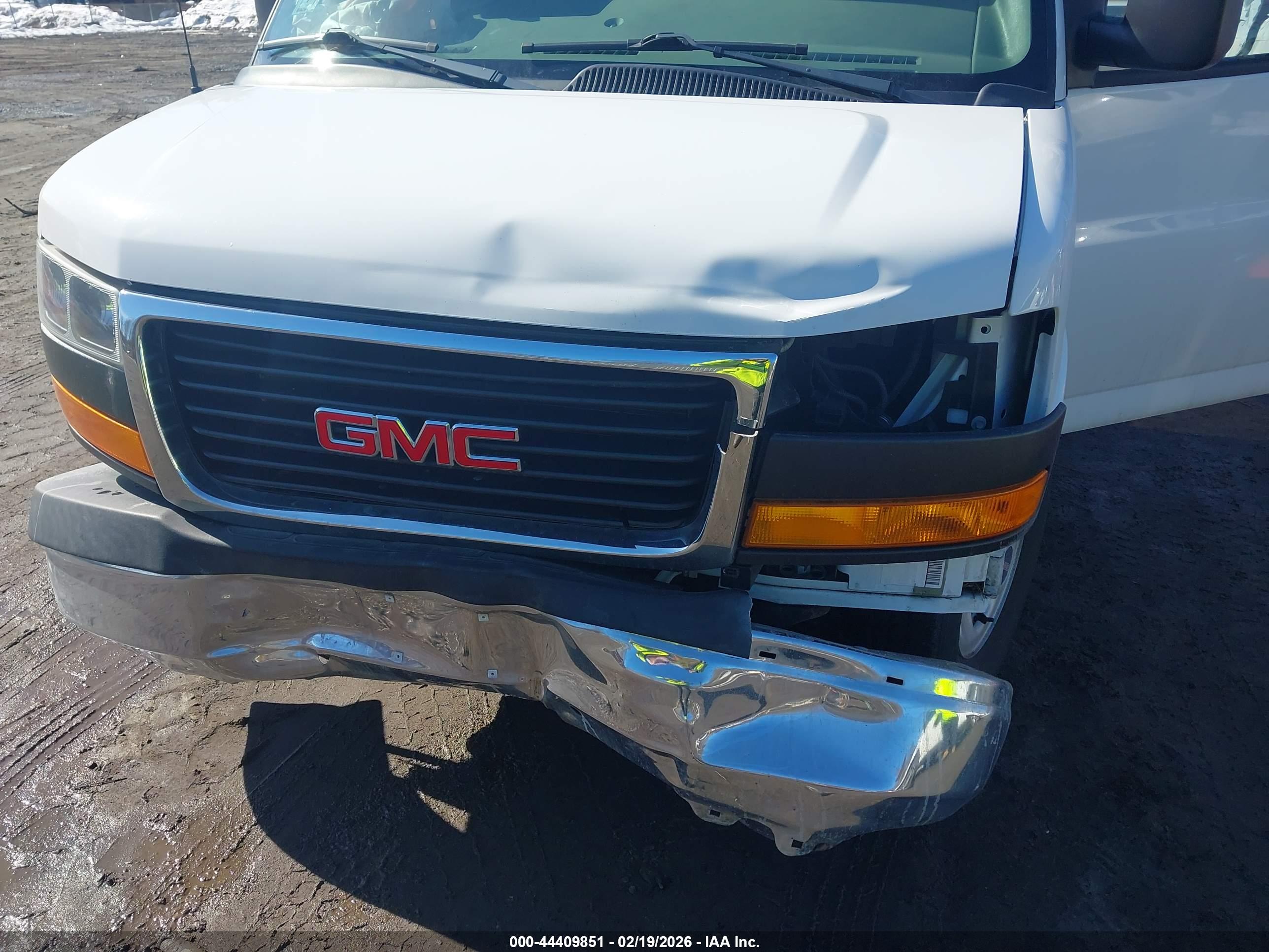 GMC SAVANA image 6