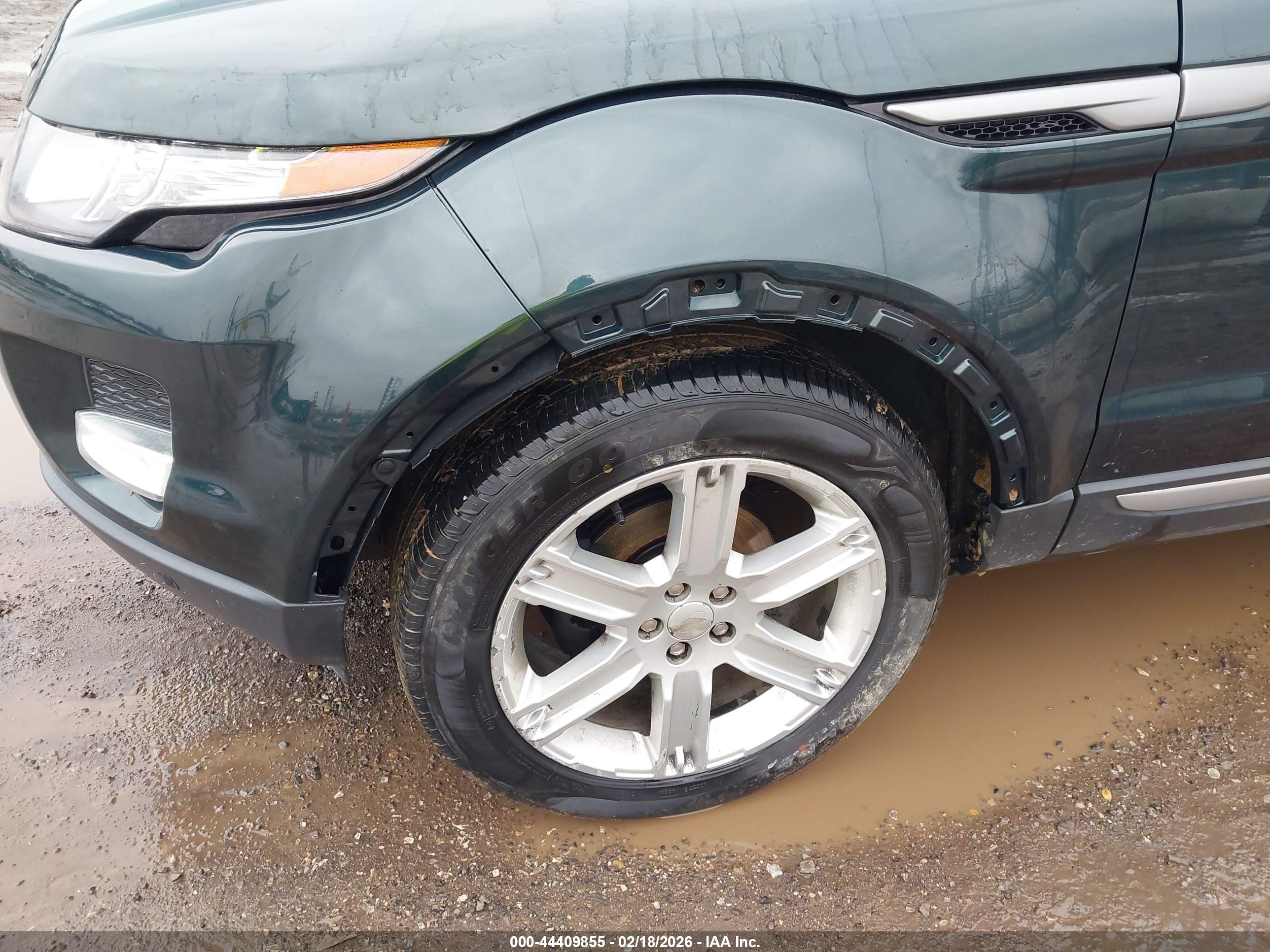LAND ROVER image 6