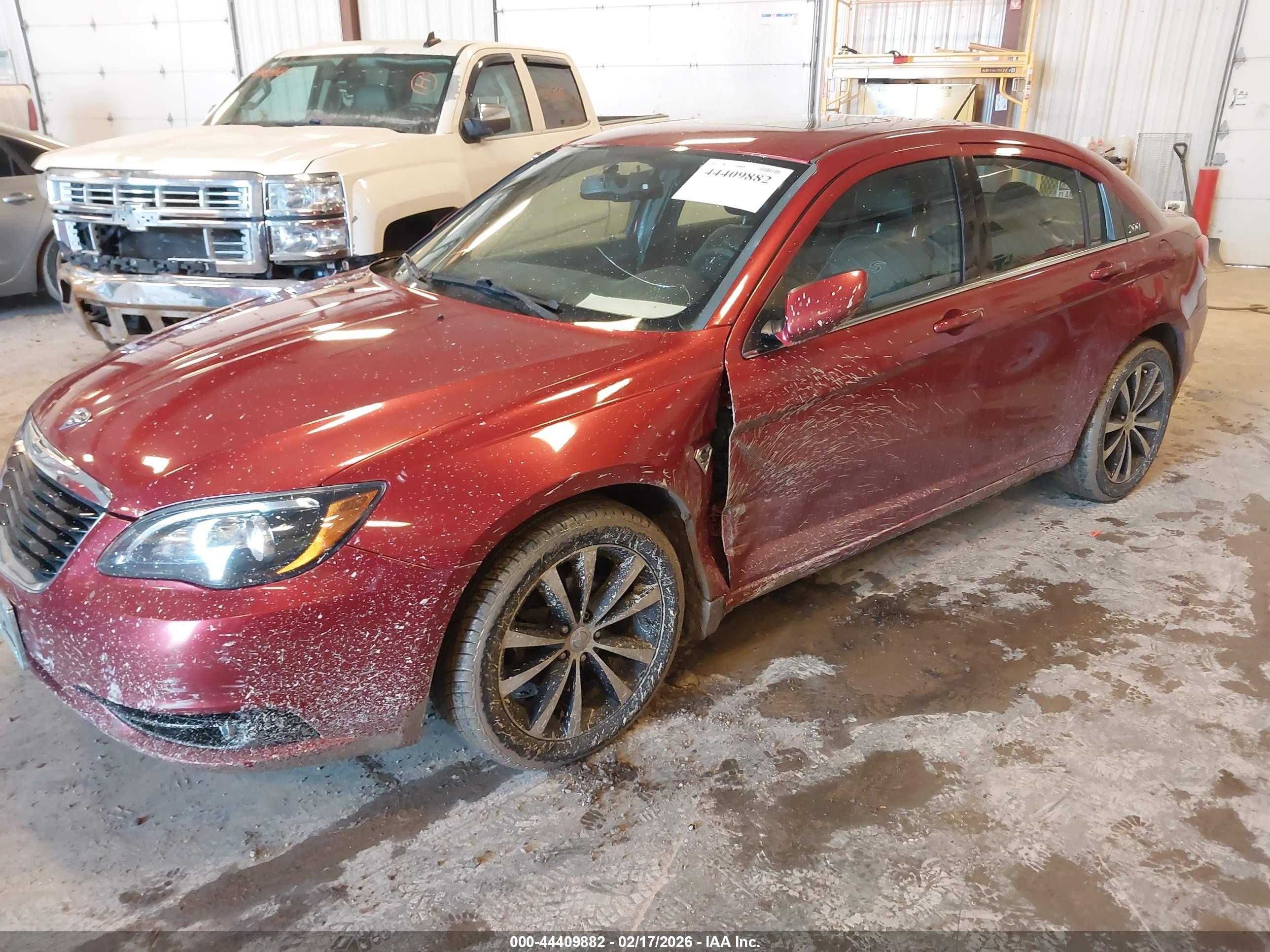 CHRYSLER 200 image 6