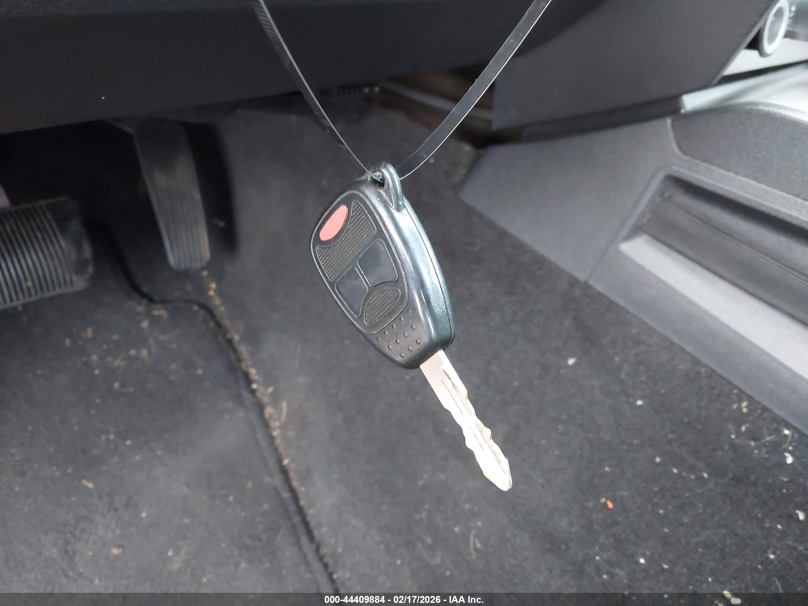 DODGE NITRO image 11