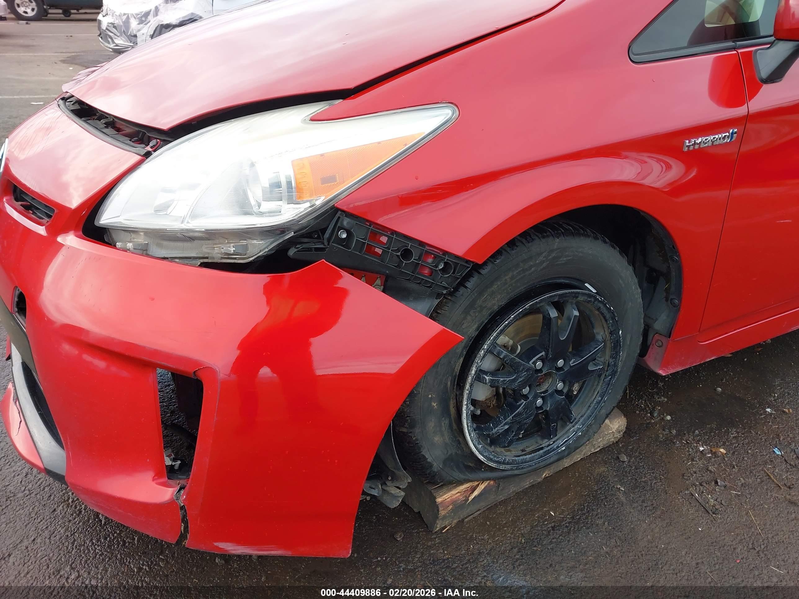 TOYOTA PRIUS image 6