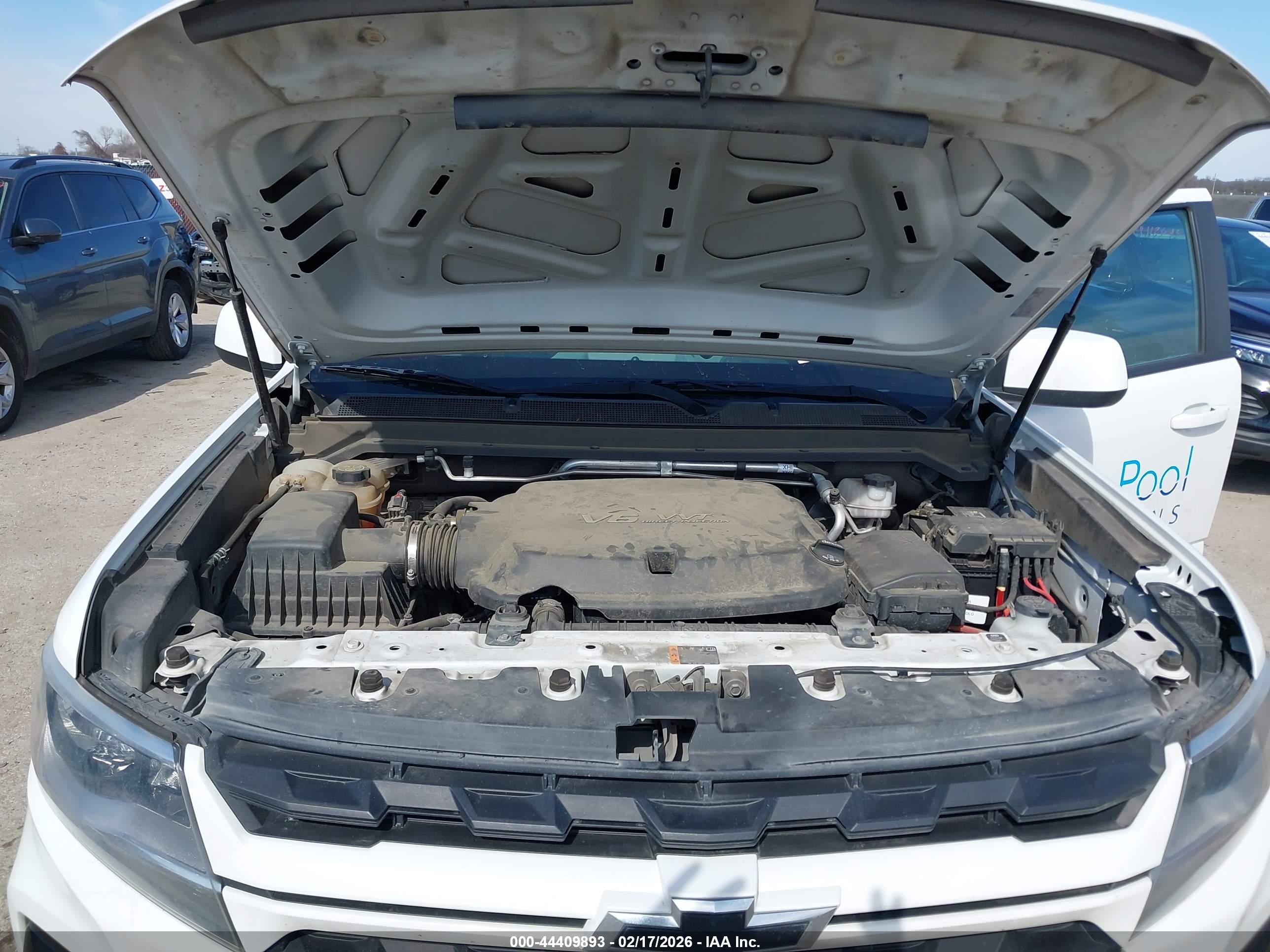 CHEVROLET COLORADO image 10