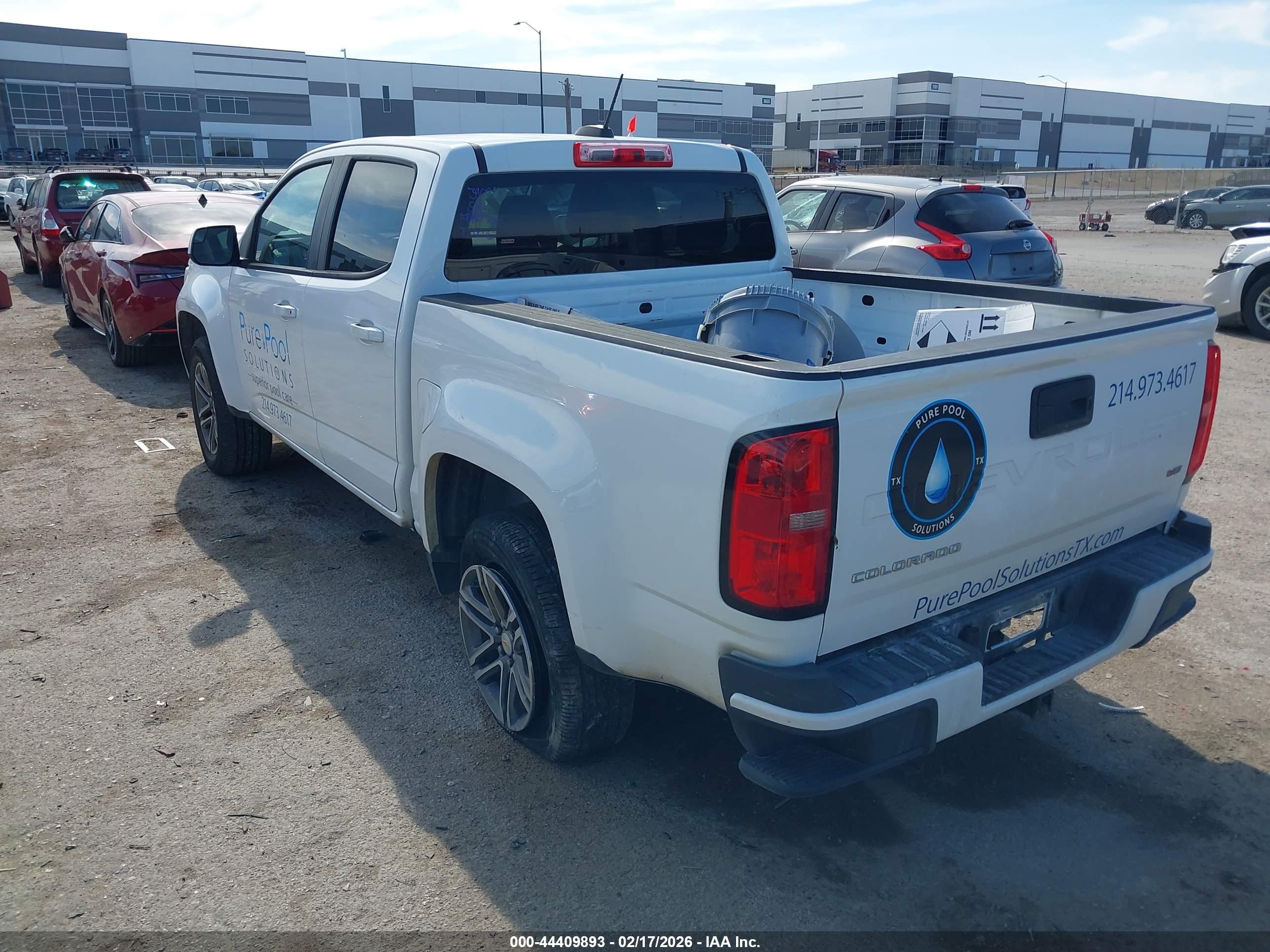 CHEVROLET COLORADO image 3