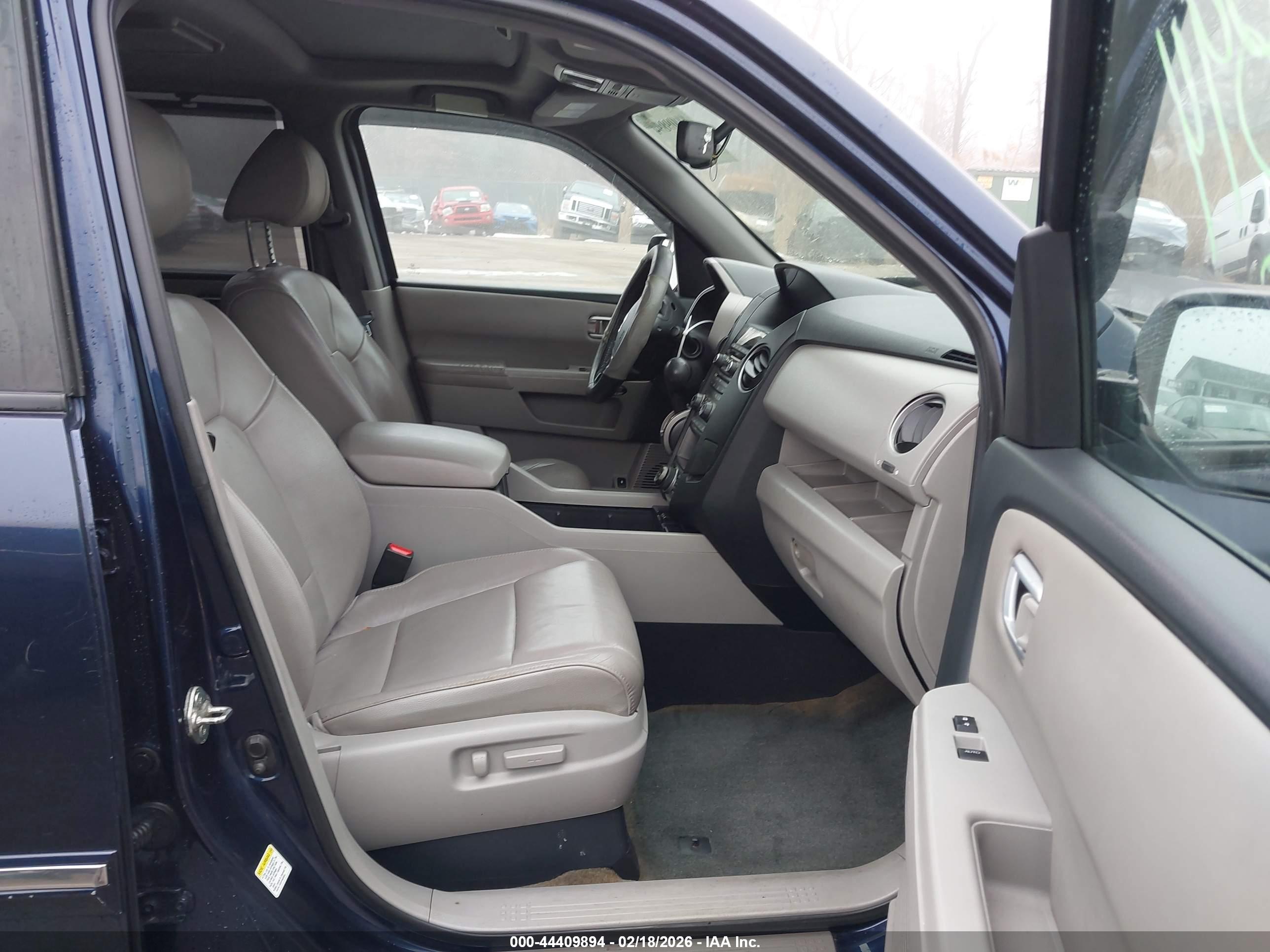 HONDA PILOT image 5