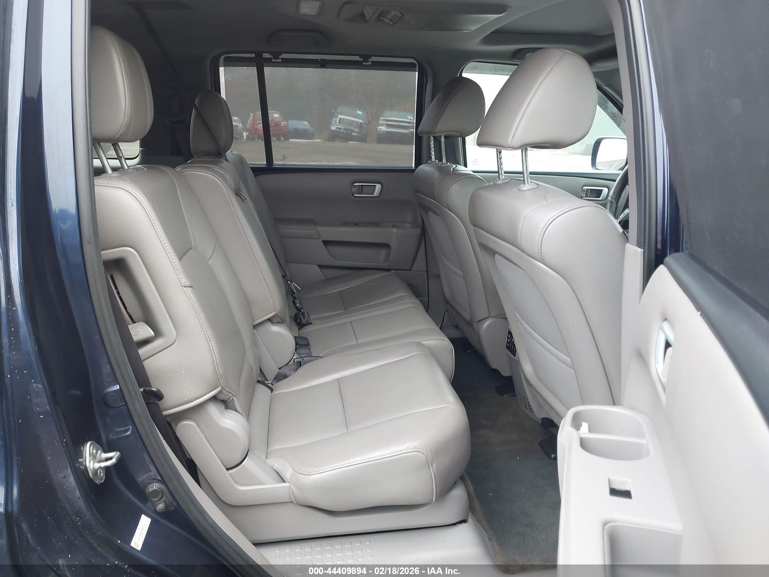 HONDA PILOT image 8