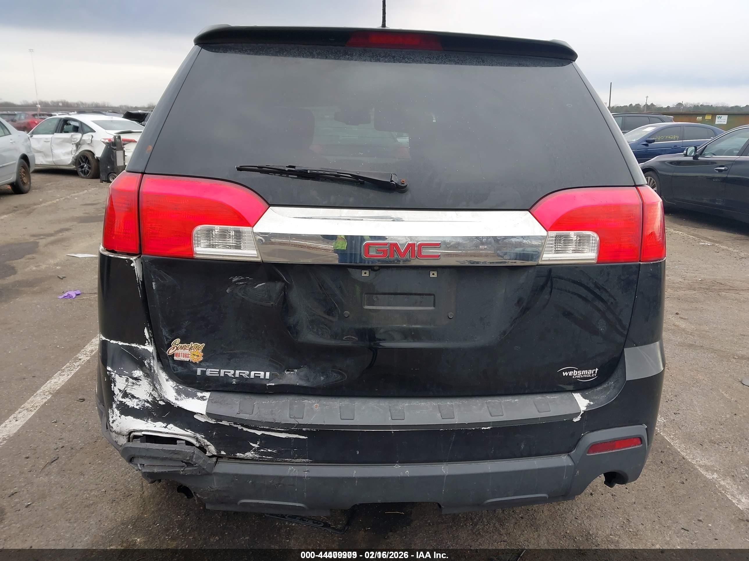 GMC TERRAIN image 6