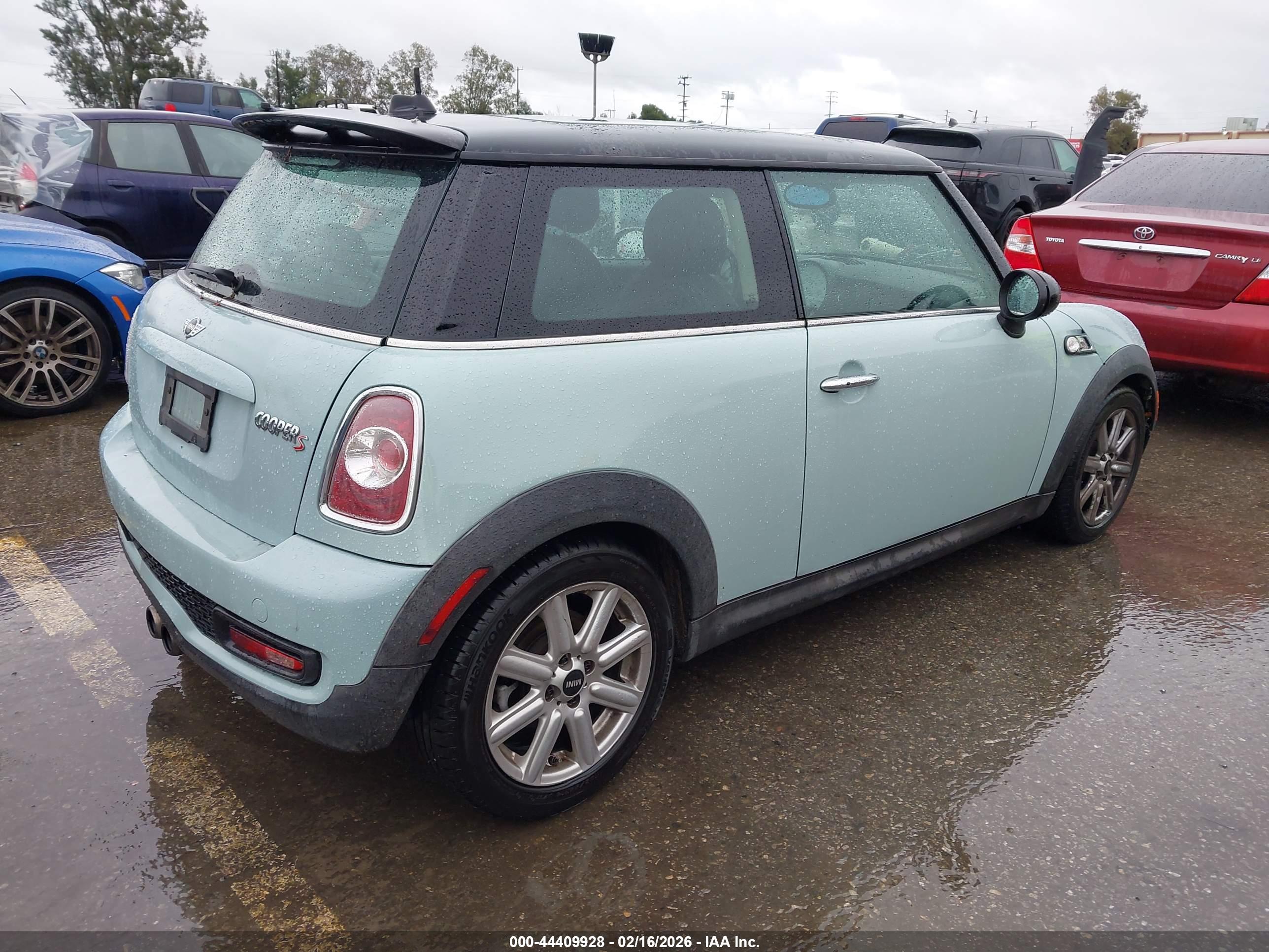MINI COOPER image 4