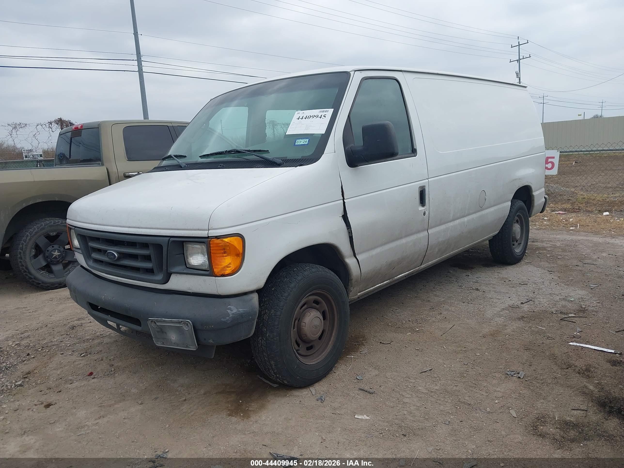 FORD E-150 image 2