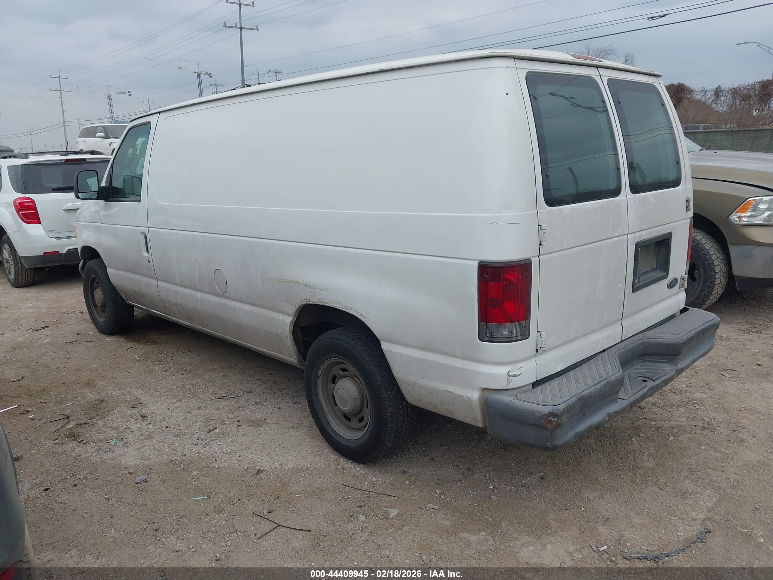 FORD E-150 image 3