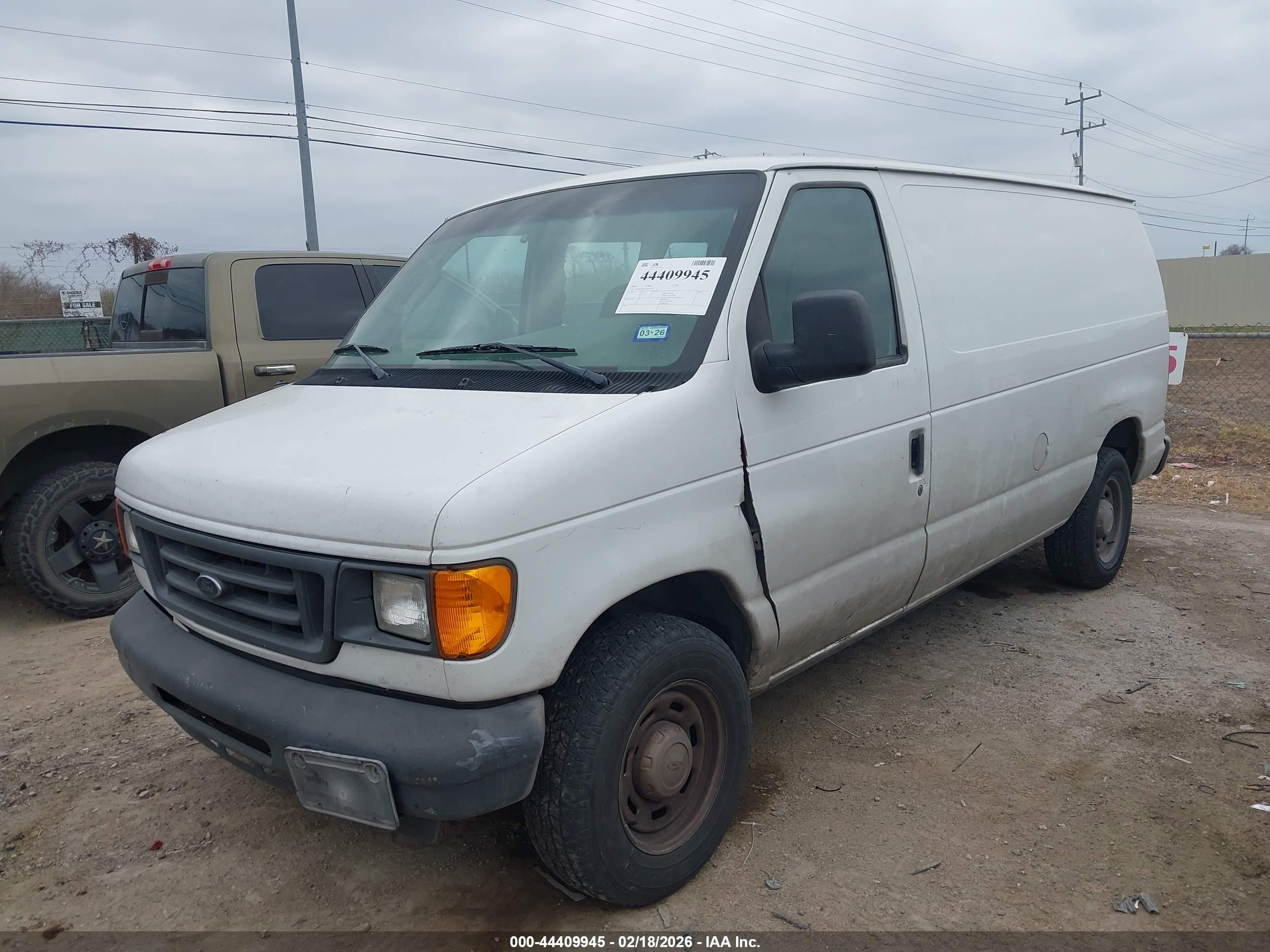 FORD E-150 image 6