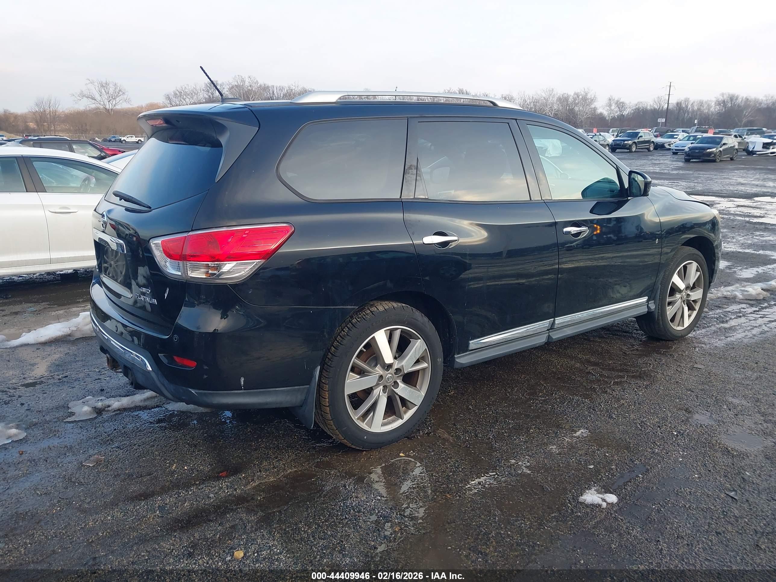 NISSAN PATHFINDER image 4