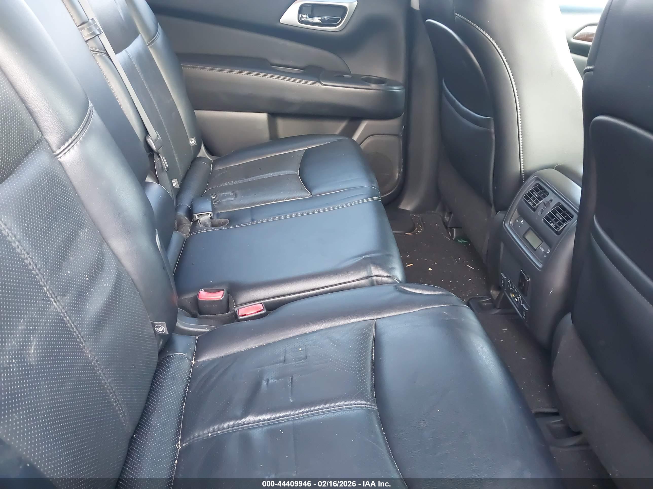 NISSAN PATHFINDER image 8