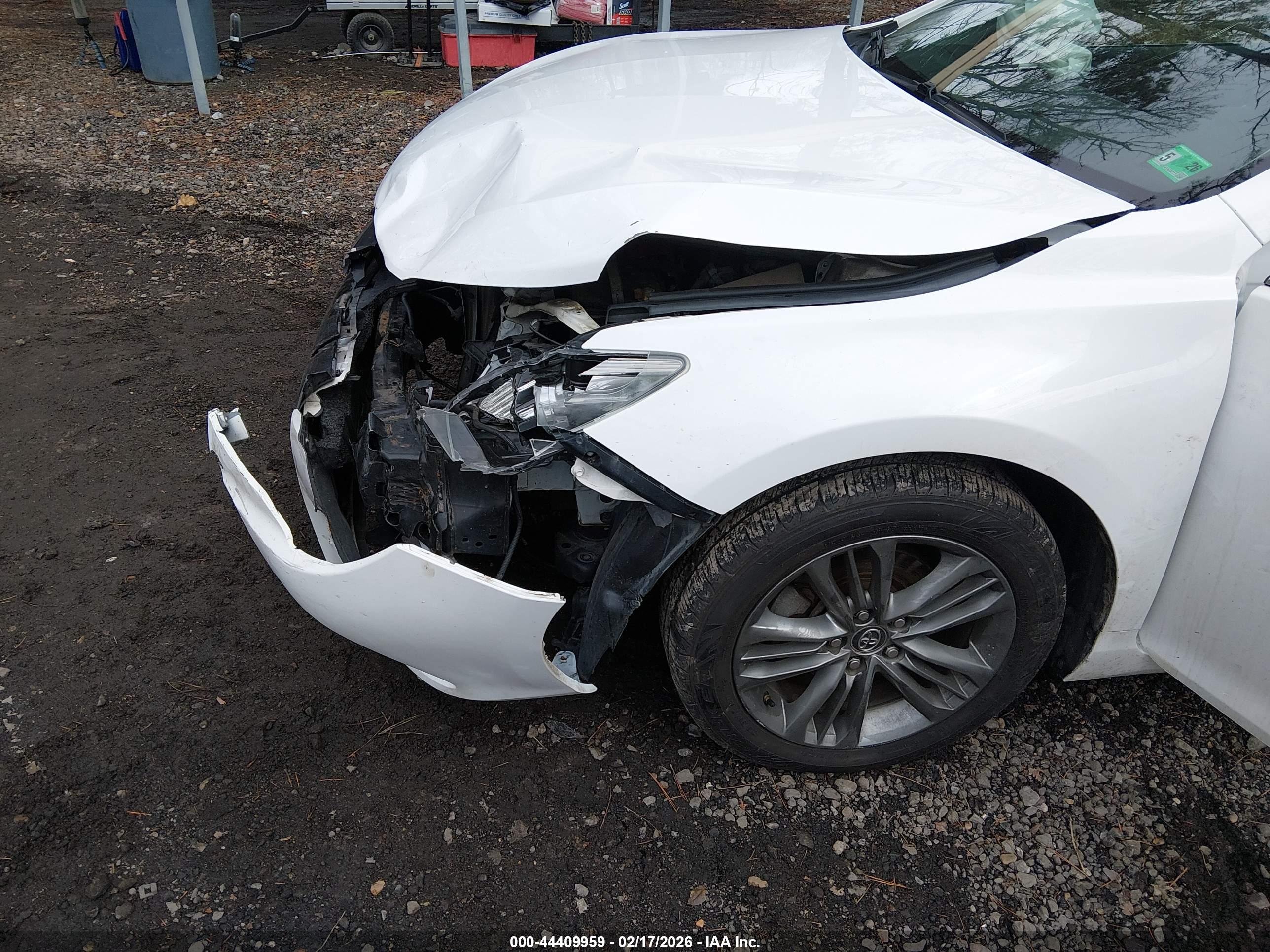 TOYOTA CAMRY image 6
