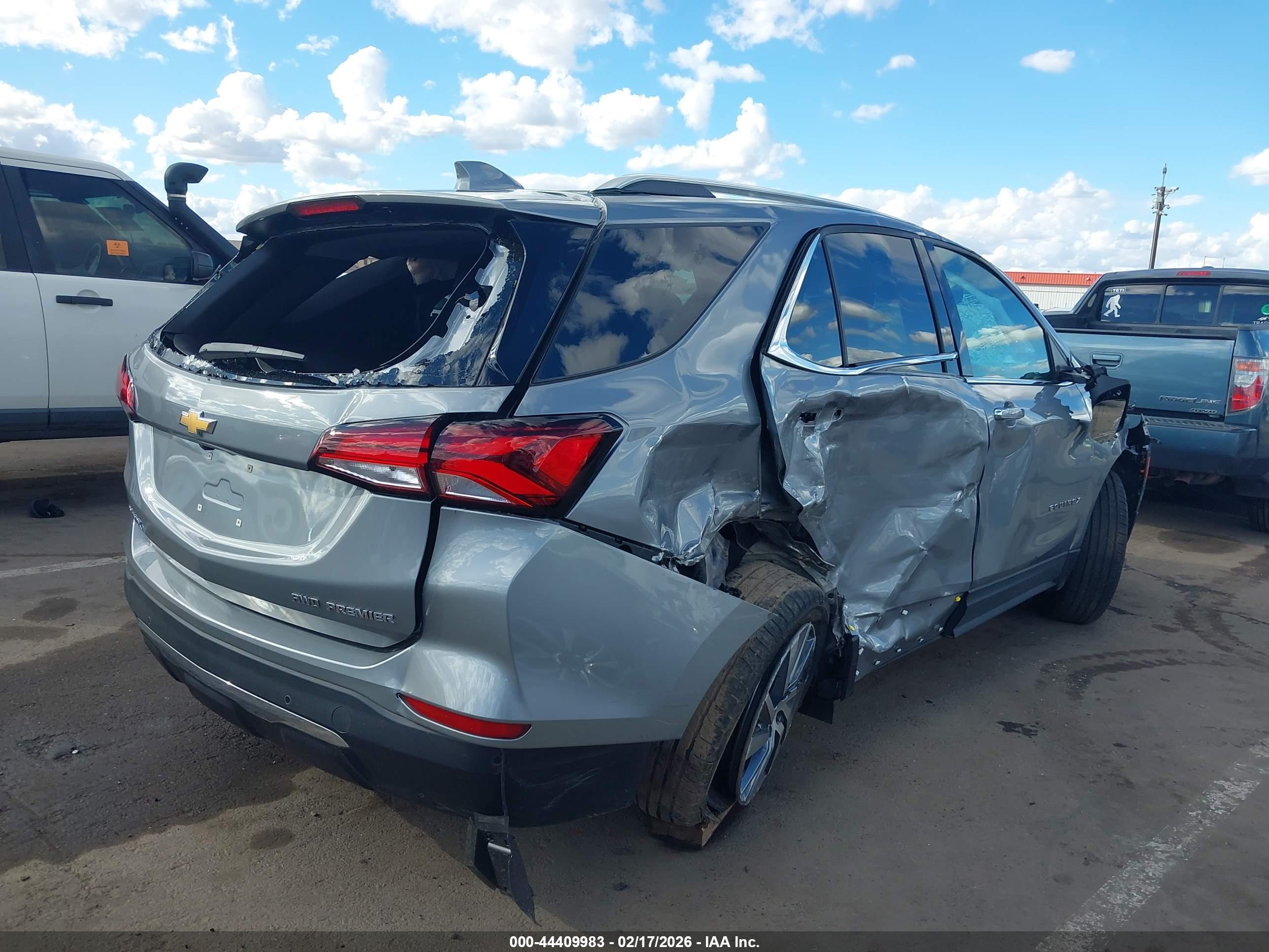 CHEVROLET EQUINOX image 6