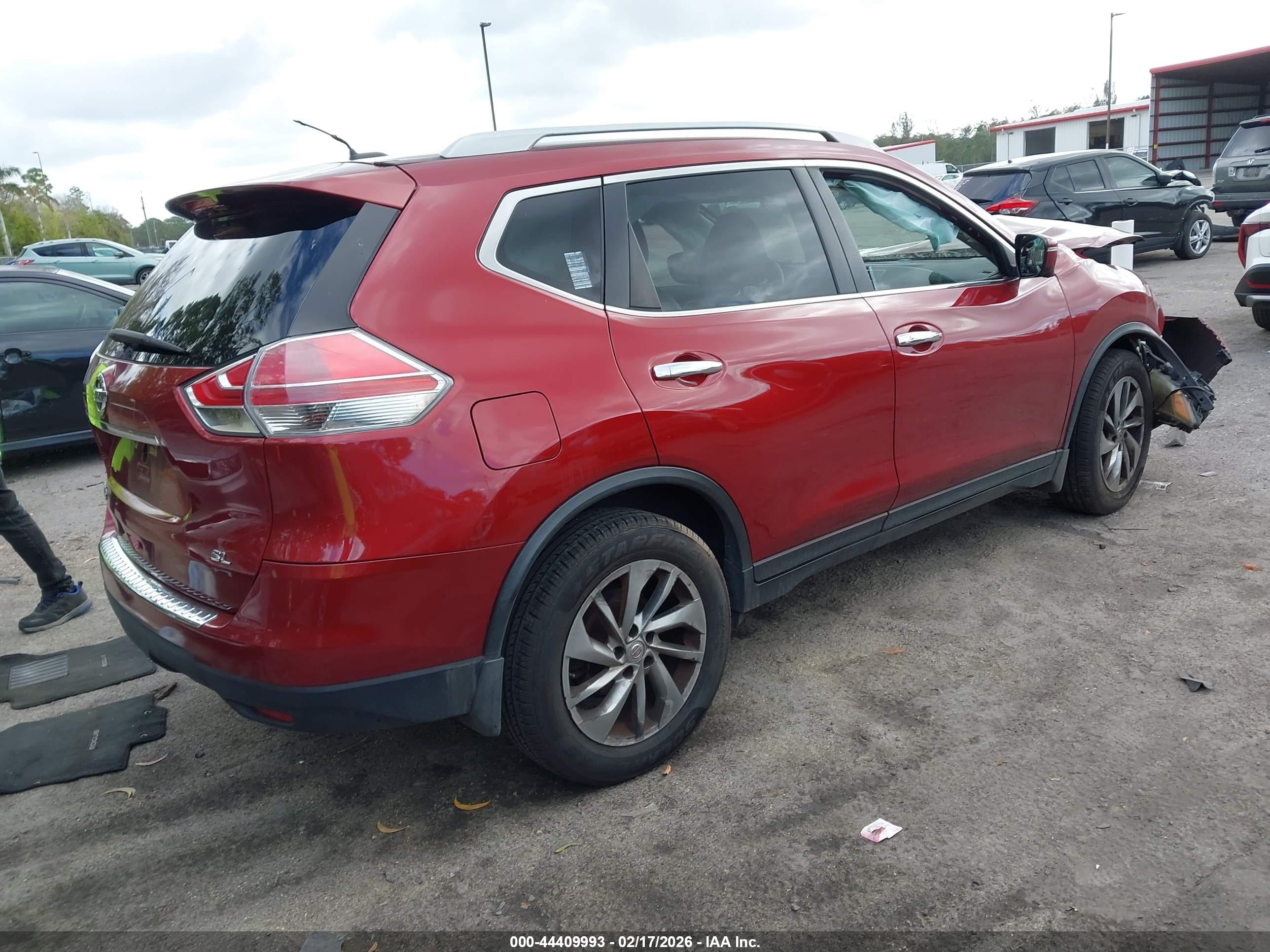 NISSAN ROGUE image 4