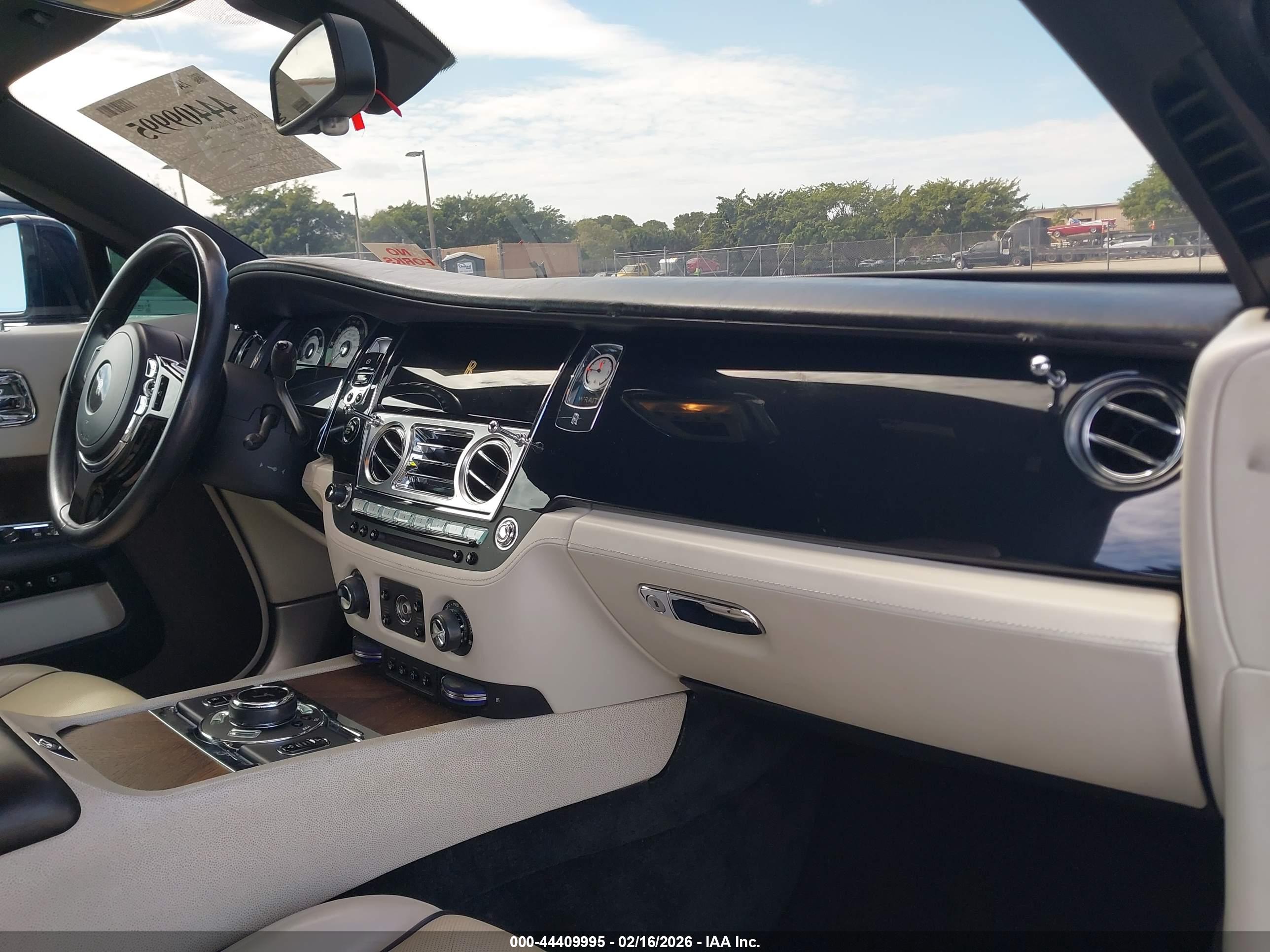 ROLLS-ROYCE WRAITH image 5
