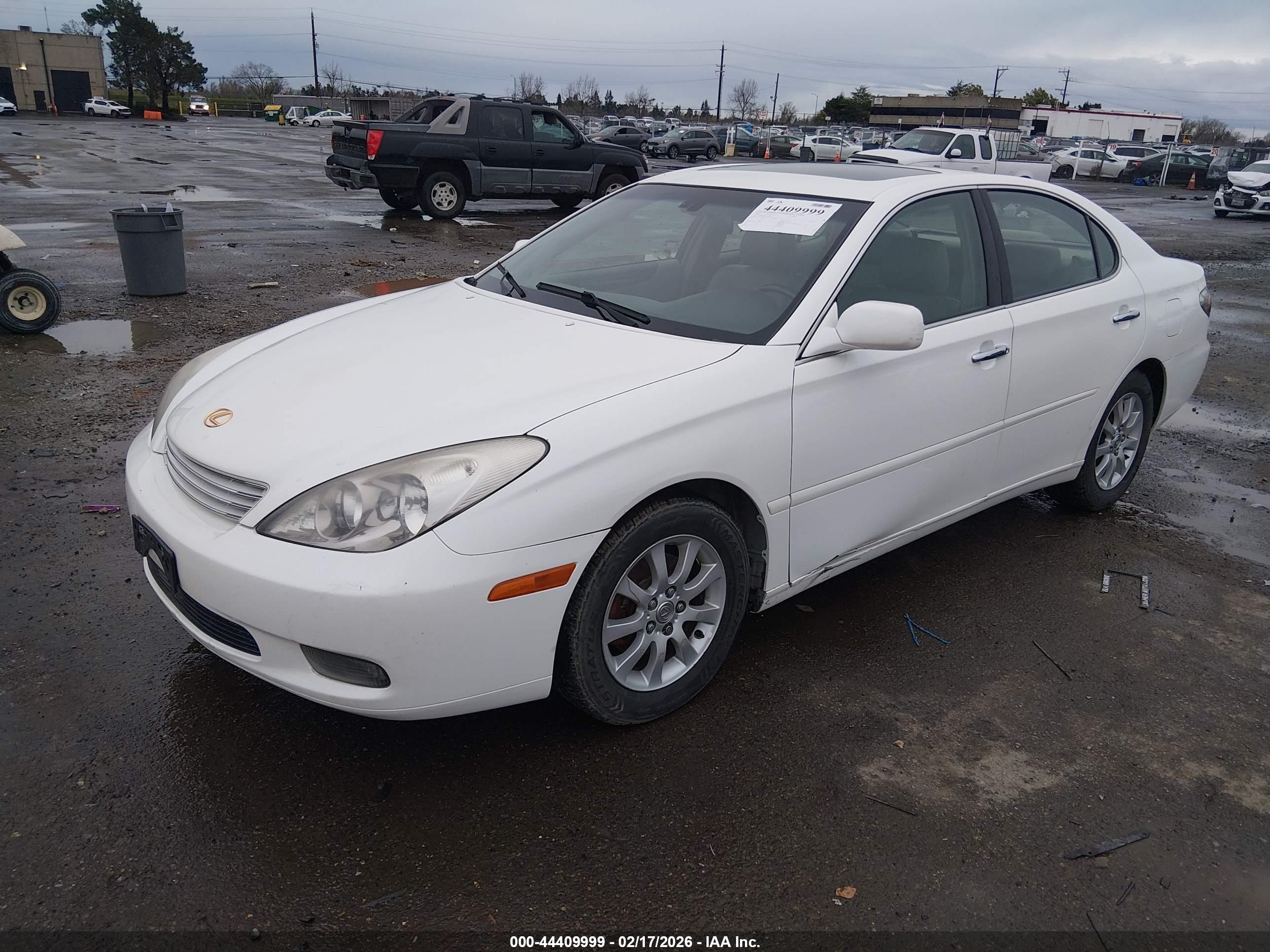 LEXUS ES image 2