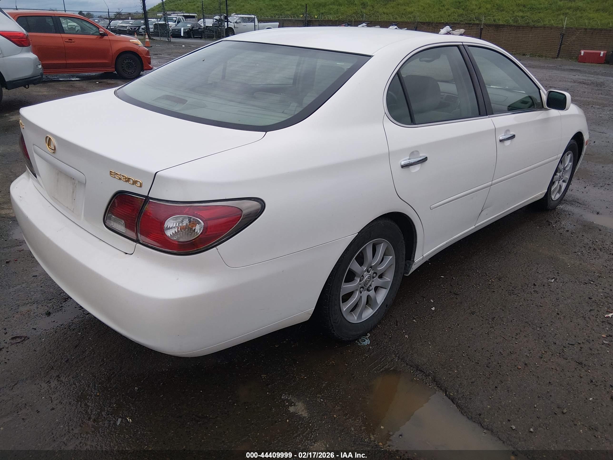 LEXUS ES image 4