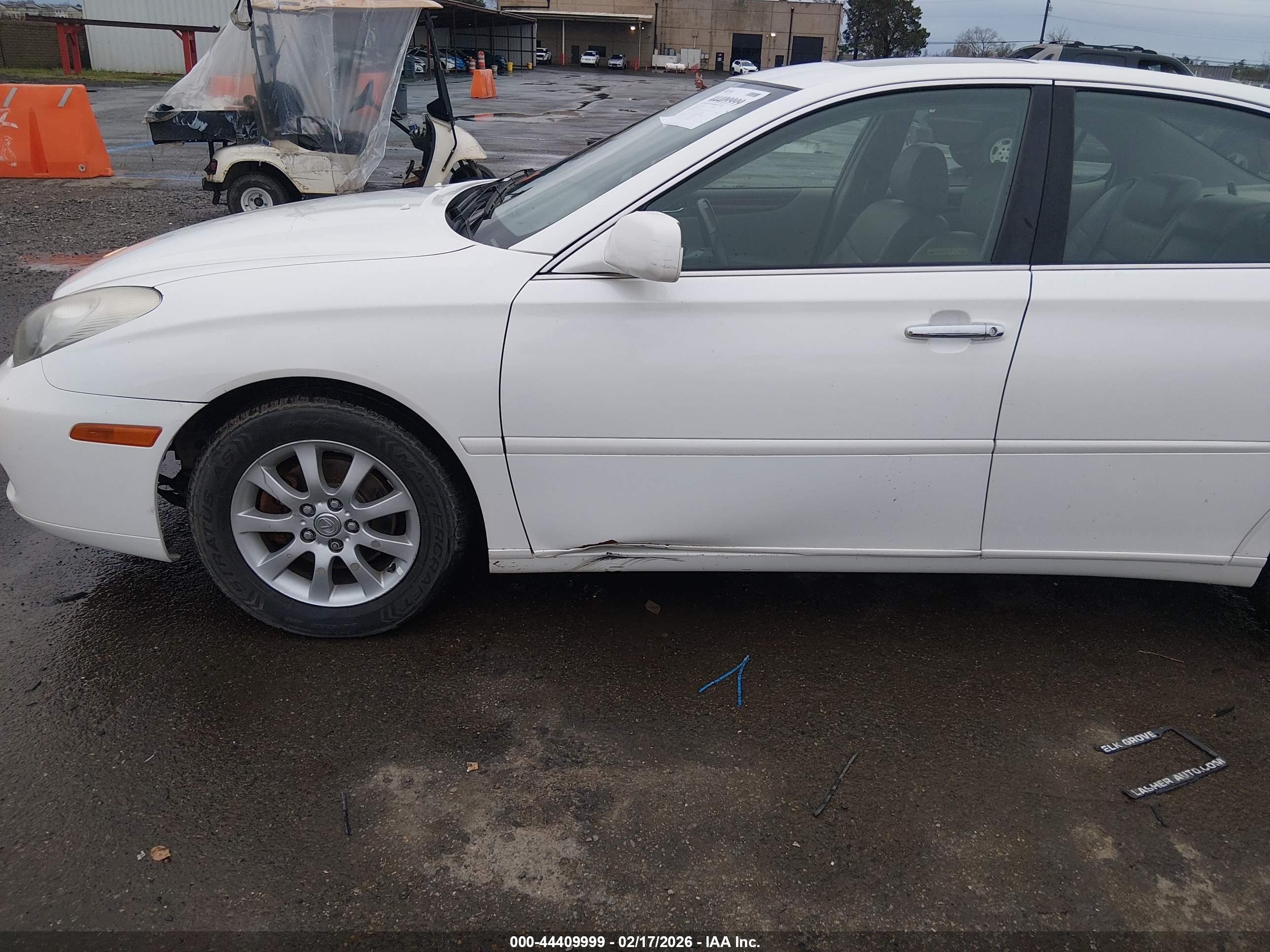 LEXUS ES image 6
