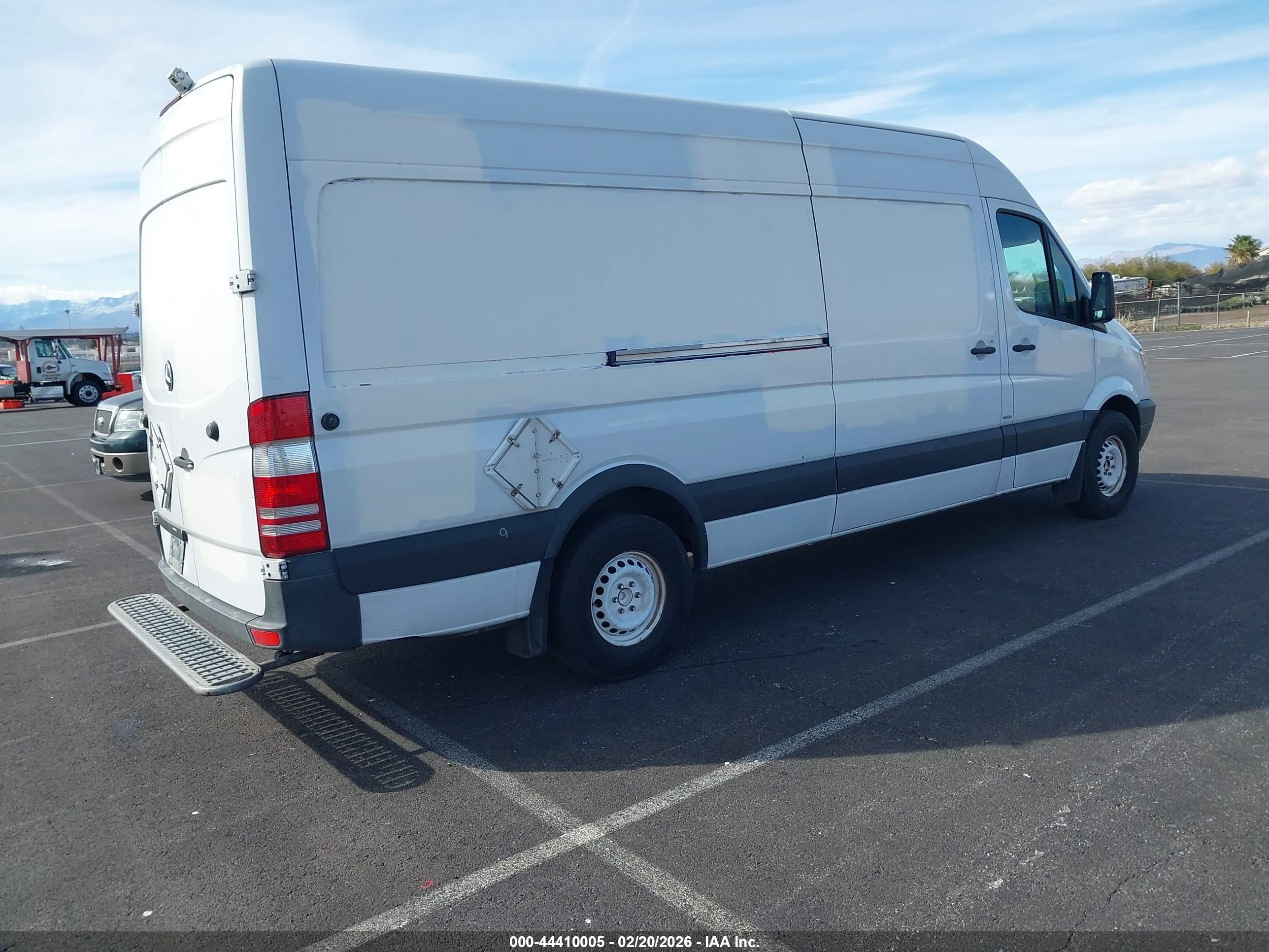 MERCEDES-BENZ SPRINTER image 4